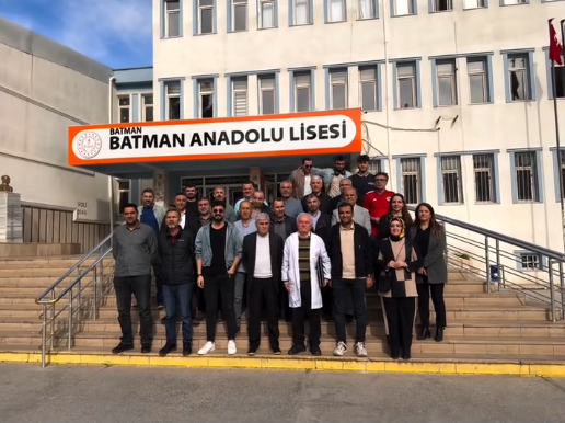 Batman Anadolu Lisesi’nin Emektar Öğretmeni Emekliliğe Uğurlandı (1)