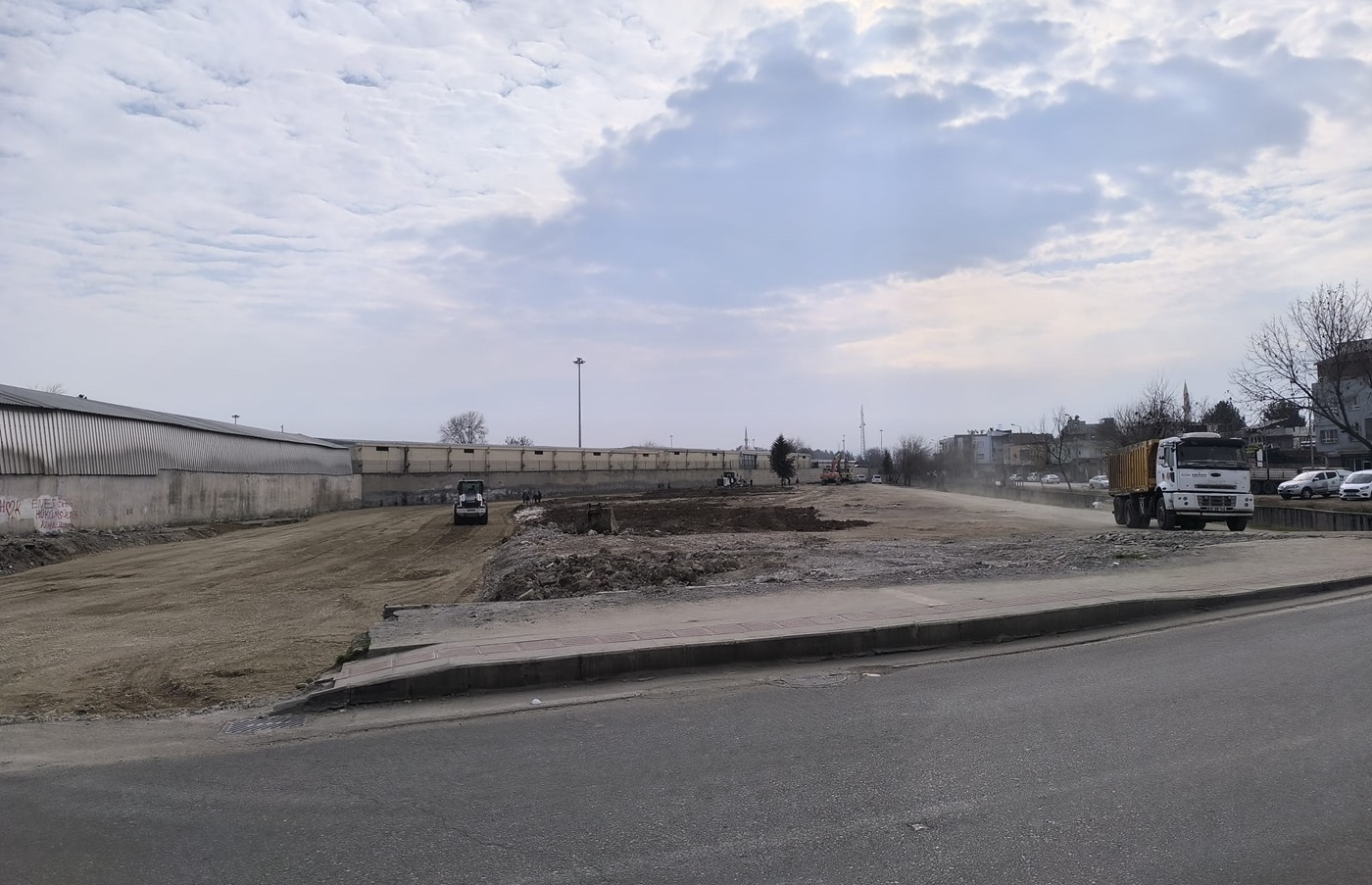 İluh Deresi Kenarındaki Yeni Yol Çalışmaları Hızlandı (1)