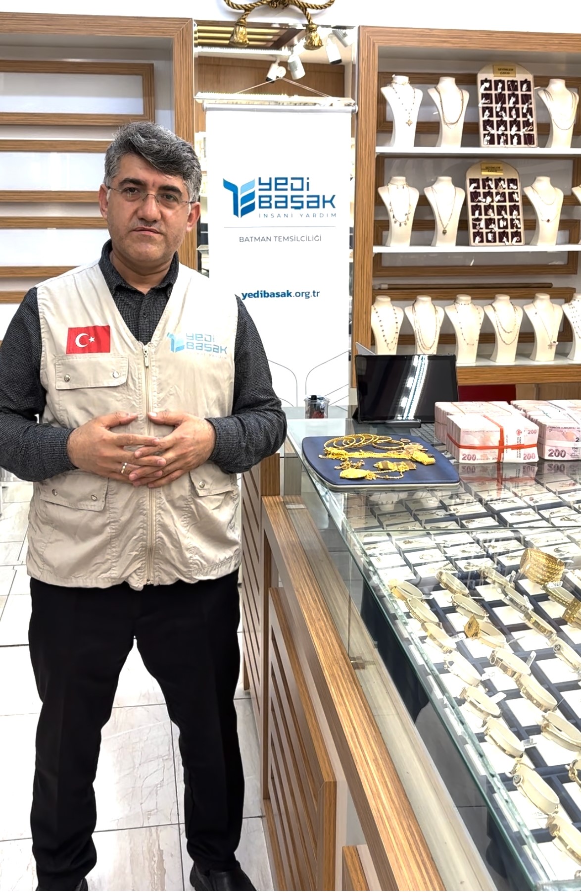 Batmanlı Hayırsever Kadın Mehrini Gazze’ye Bağışladı1-1