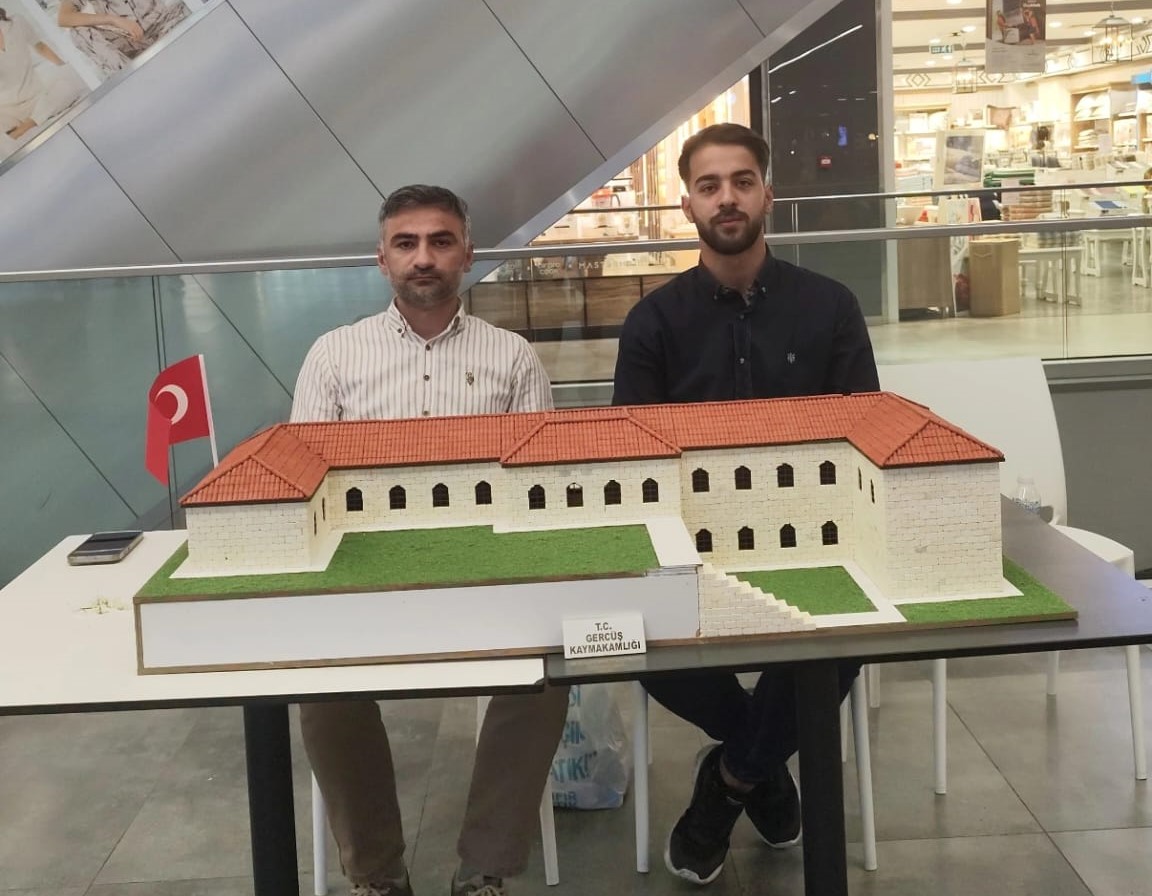 Batmanlı Zanaatkâr Muhammed Aydın’dan Gercüş Kaymakamlığı’na Anlamlı Hediye (2)