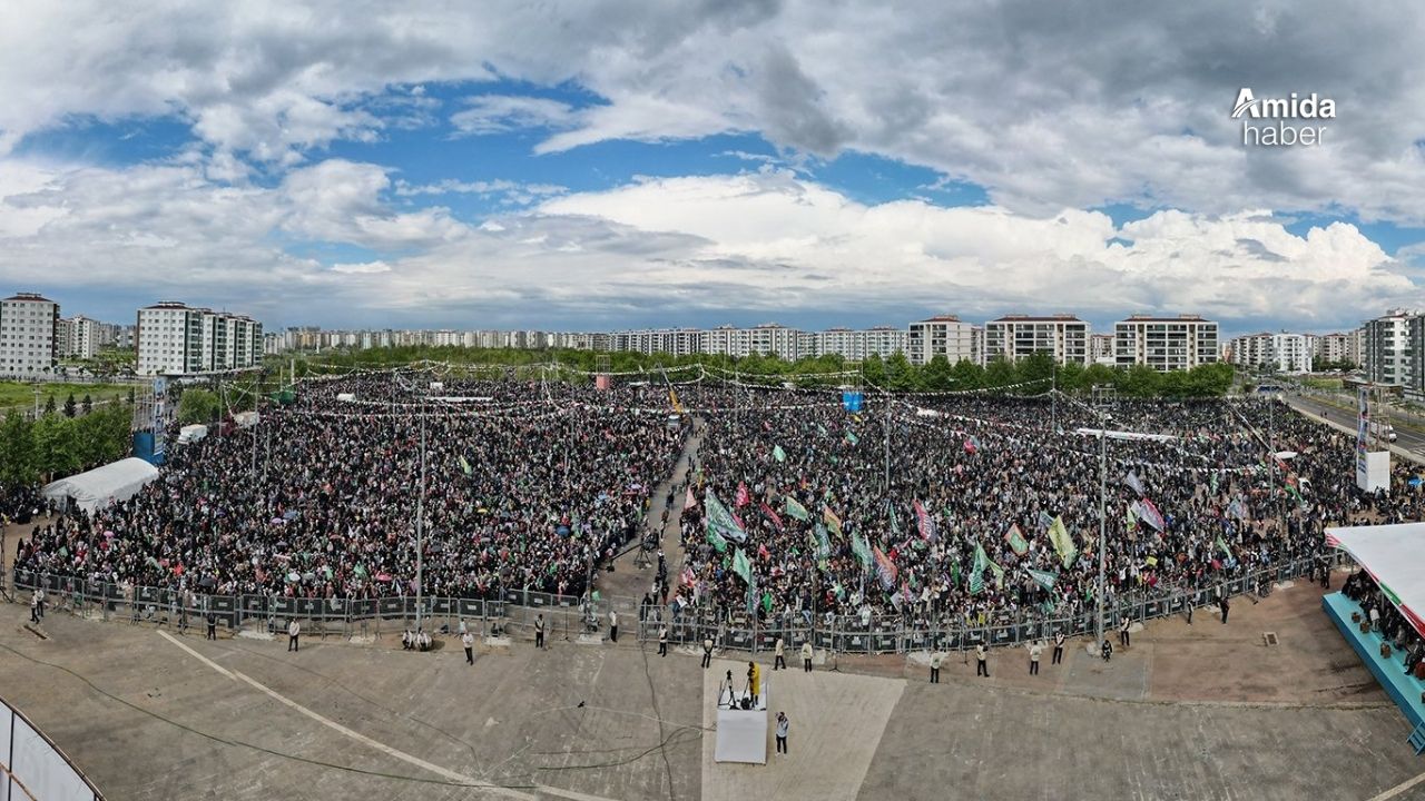 Diyarbakır’da Yüz Binler Direniş Önderi Hazreti Muhammed İçin Buluştu (7)