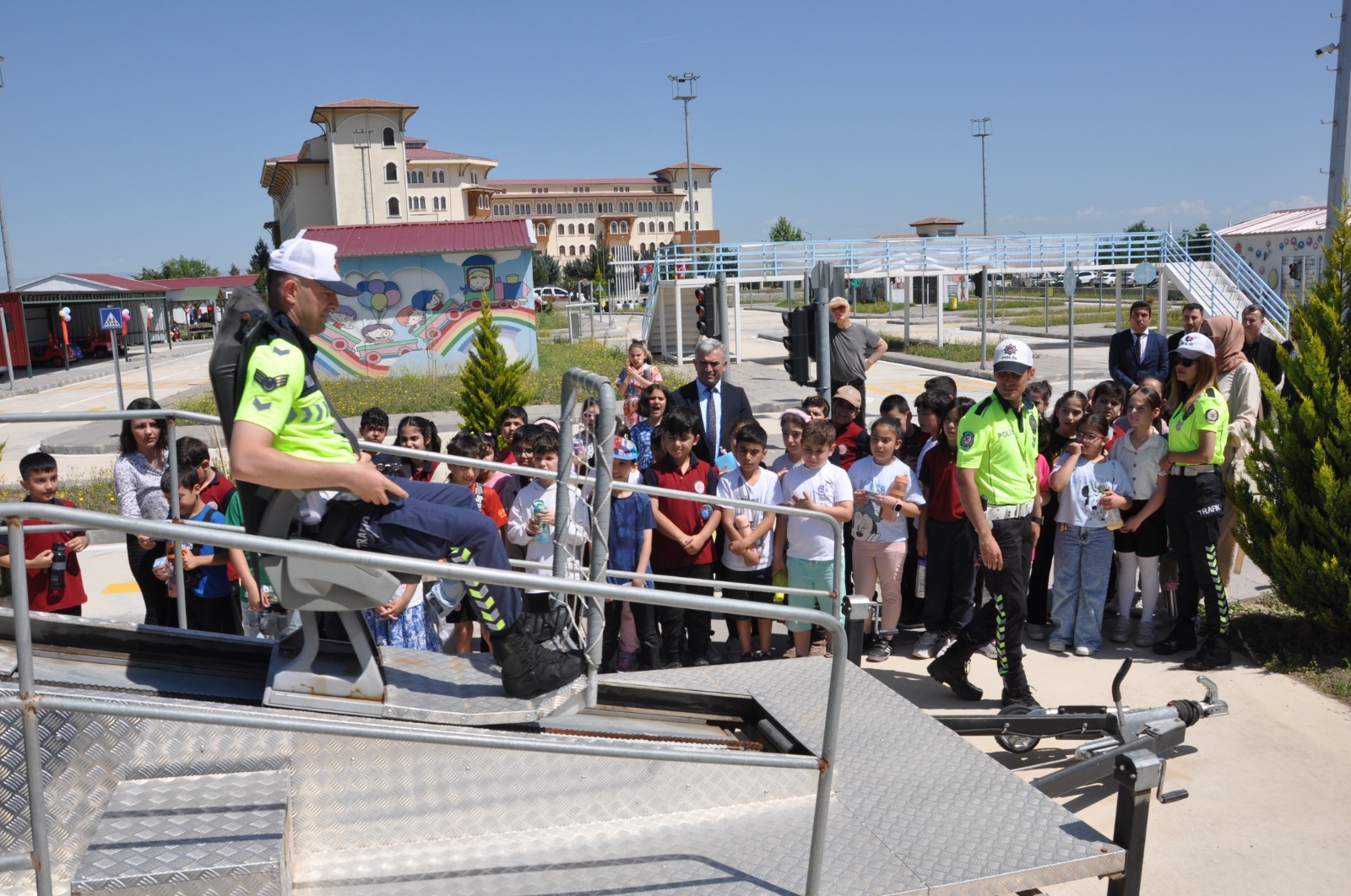 Batman'da Miniklere Güvenli Trafik Eğitimi (6)
