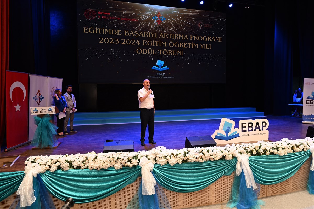 Eğitim Başarıyı Artırma Programı’nın Ödülleri Verildi (1)