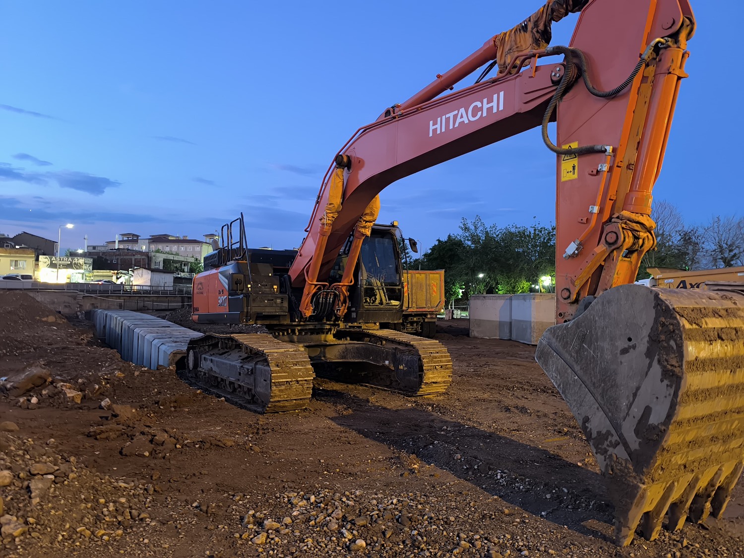 Karşıyaka Ve Hürriyet Mahallelerinde Altyapı Seferberliği 01