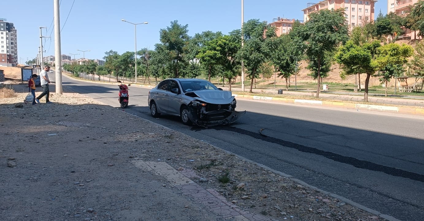 Batı Raman Yolunda Trafik Kazası (2)