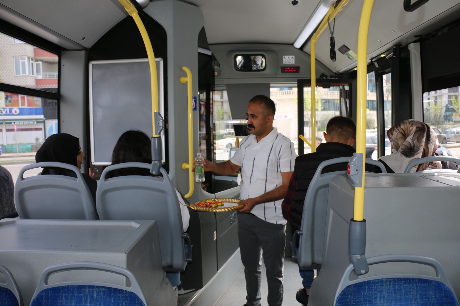 Bayram Boyunca 270 Bin Yolcu Ücretsiz Taşındı (2)