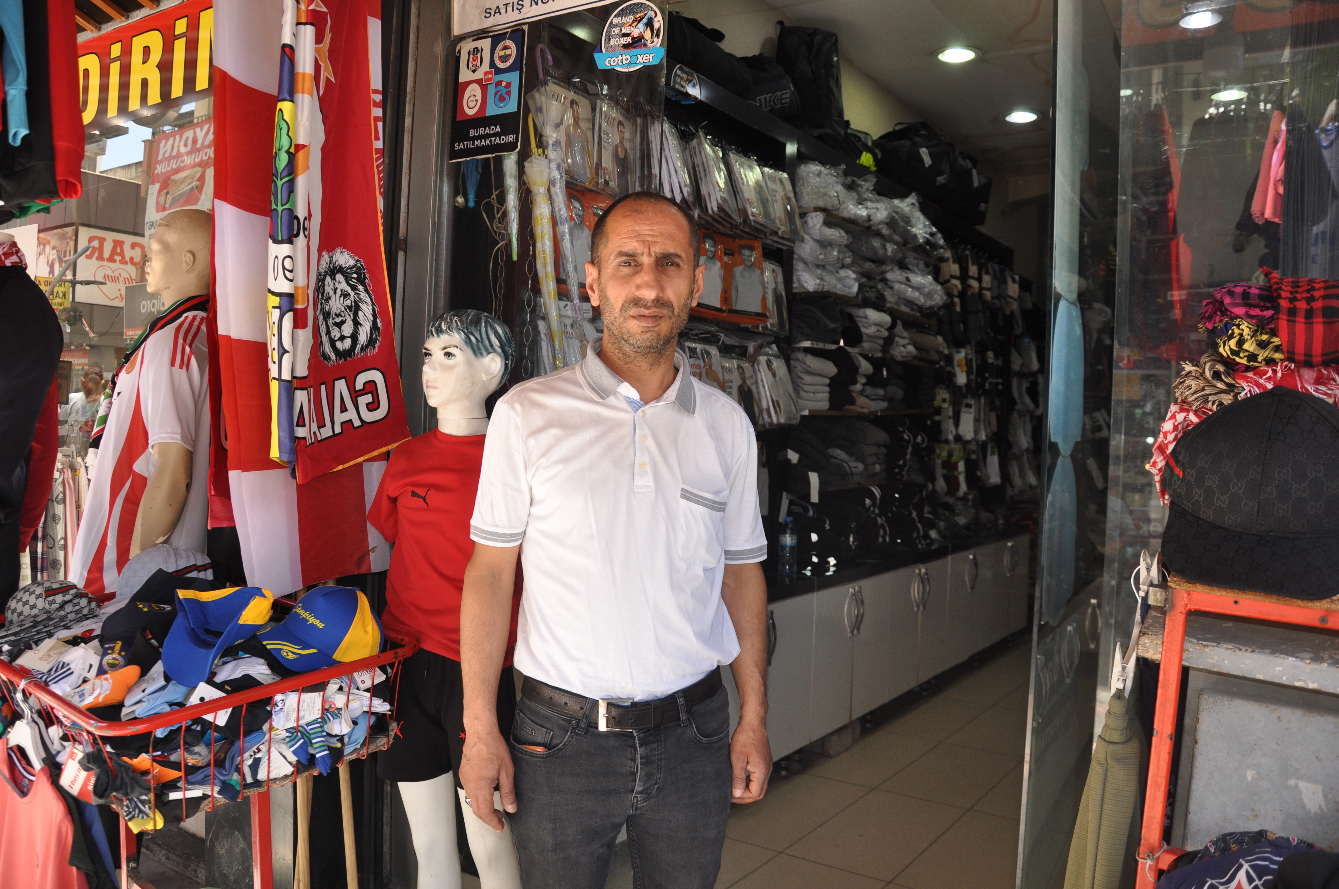 Çarşıda Bayram Havası Yok (2)