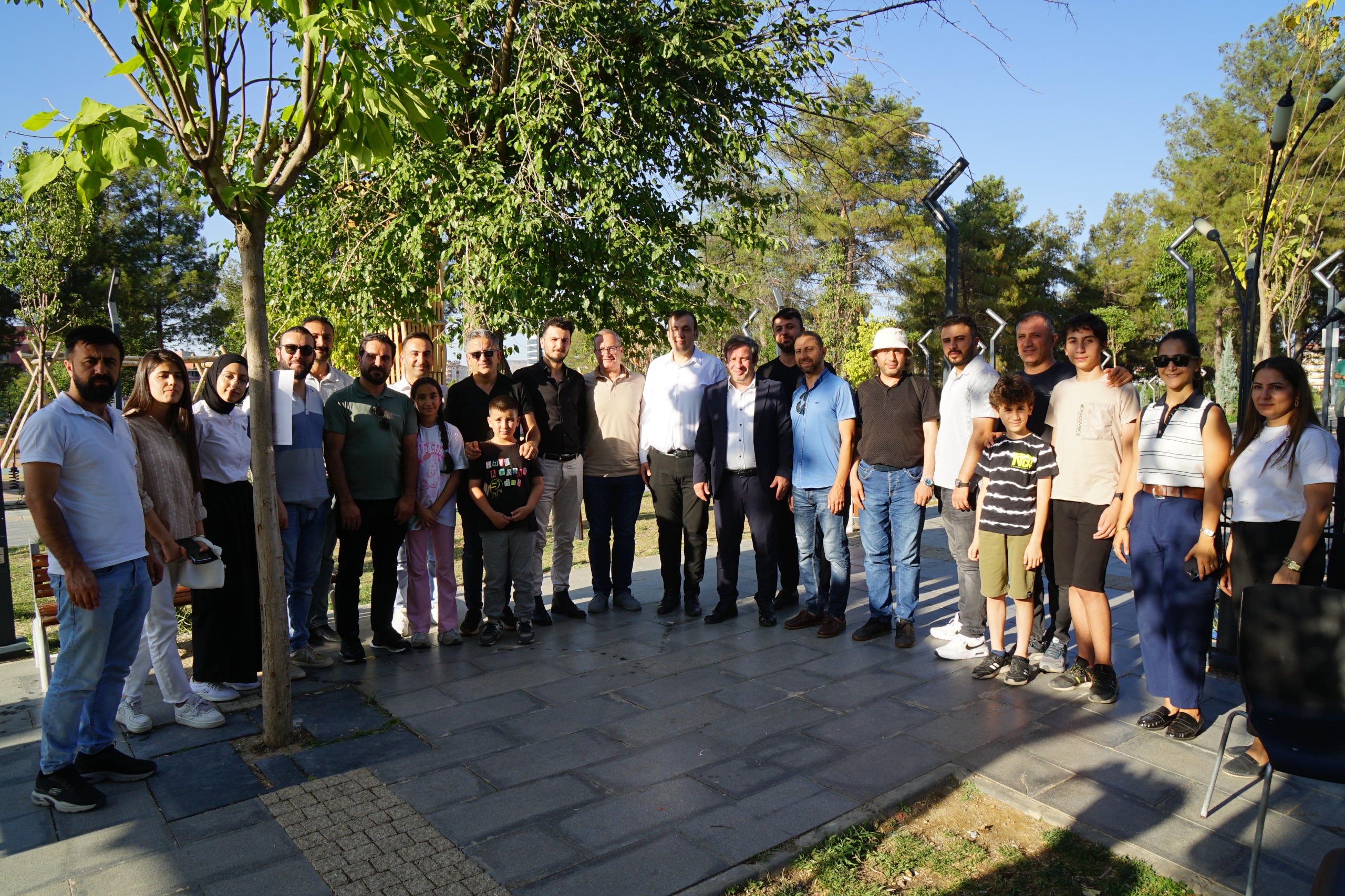 Esentepe Millet Bahçesi’nde Açık Havada Yapay Zekâ Sohbet (2)