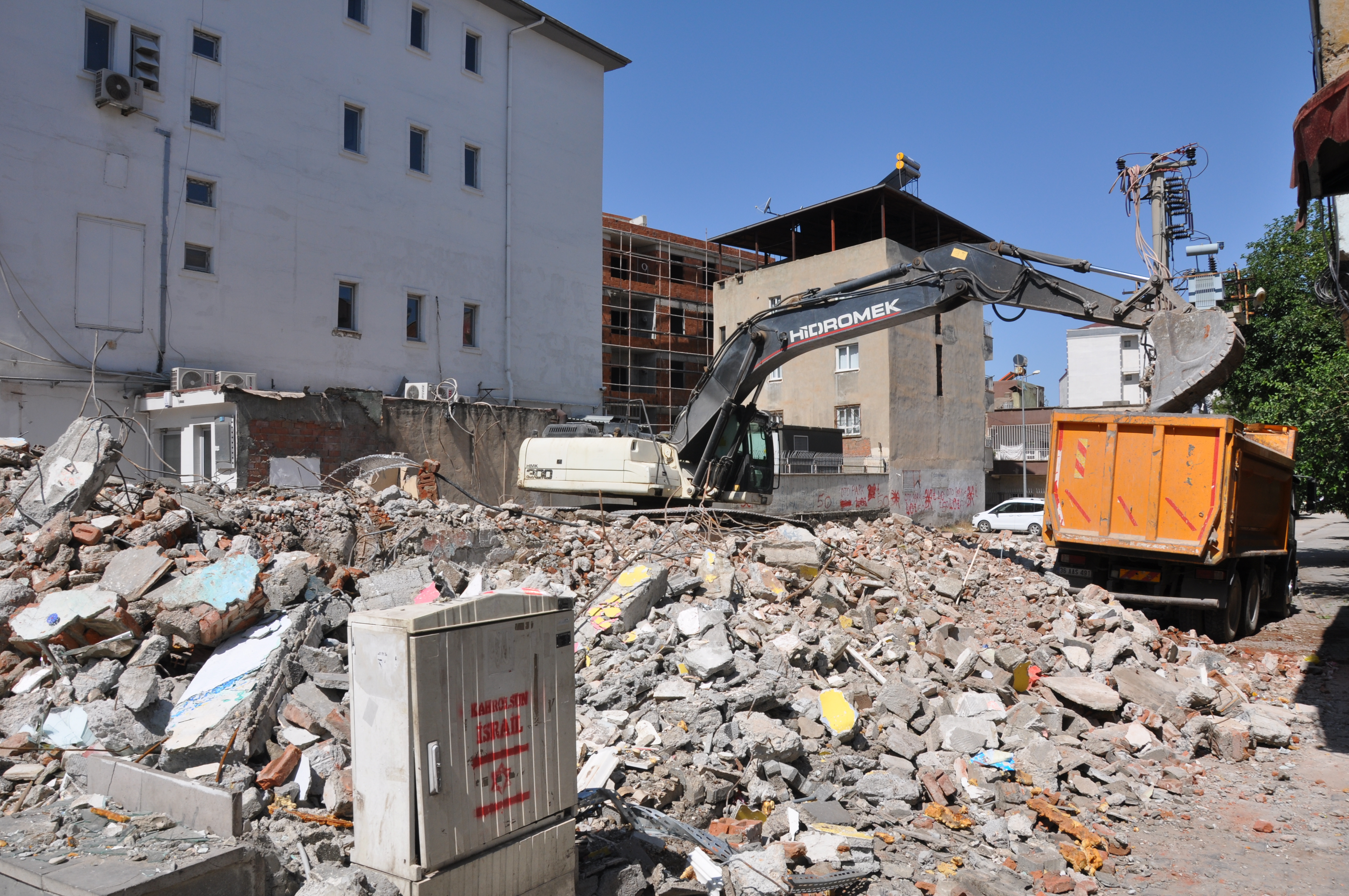 Turgut Özal Bulvarı'nda Kentsel Dönüşüm Devam Ediyor (2)