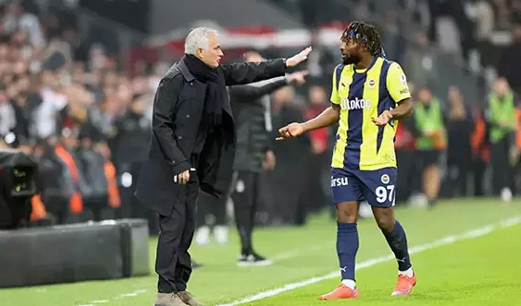 Allen Saint Maximin’den Fenerbahçe’yle İlgili Şok Doping Ve Tehdit İddiaları 888