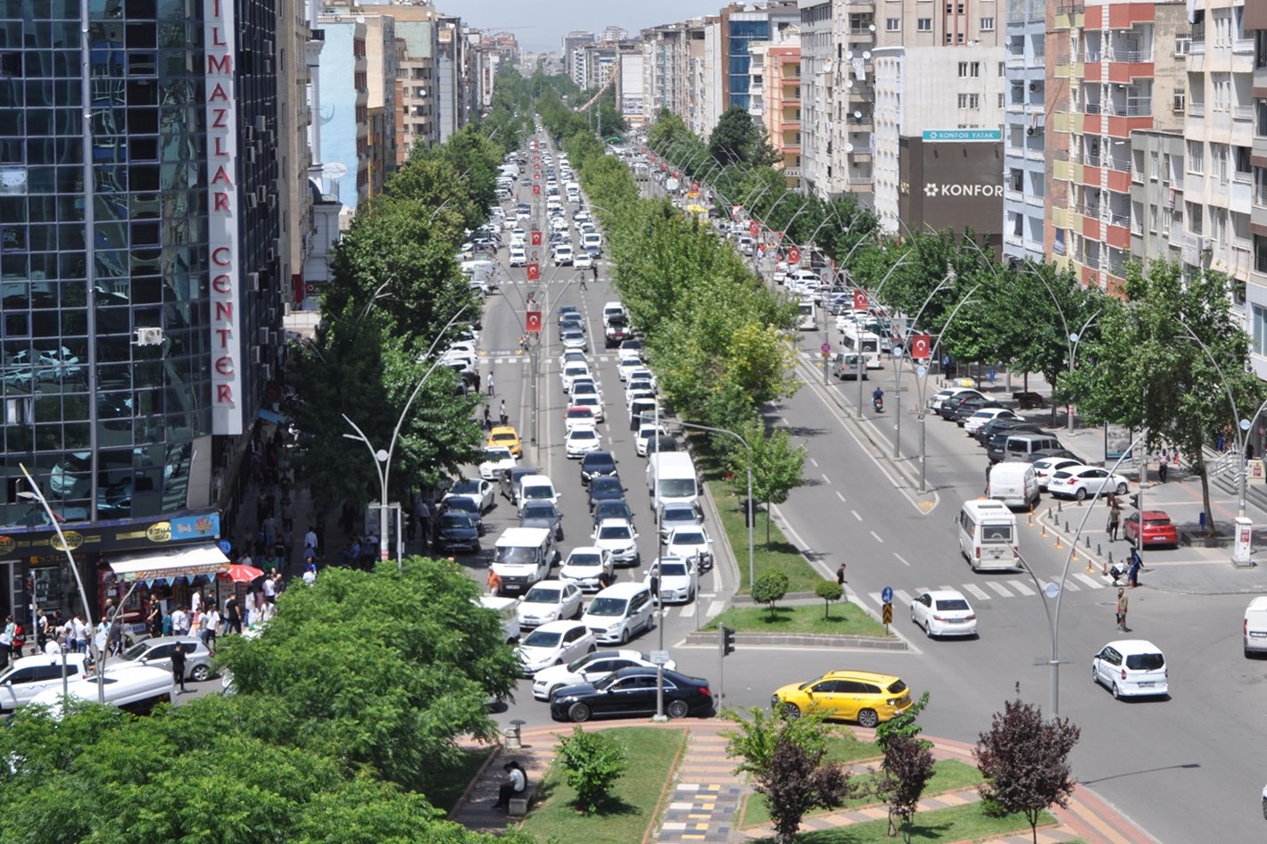 Ana Cadde Yarın Trafiğe Kapalı Olacak