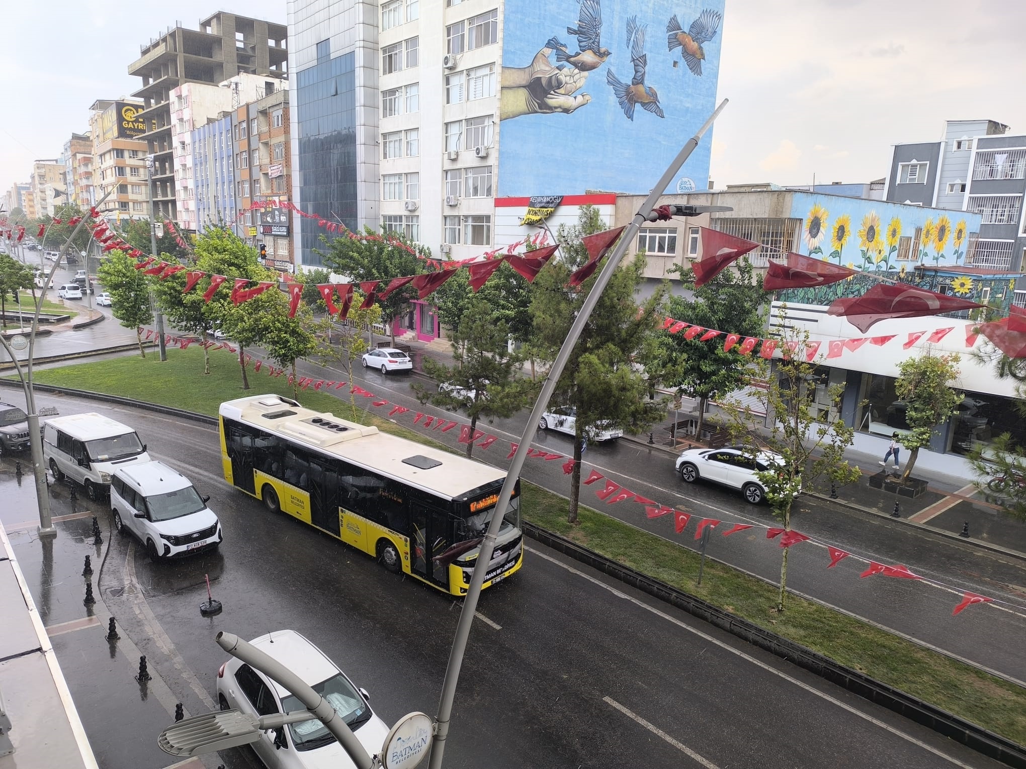 Batman’da Kısa Süreli Serinlik Yağmur Ve Rüzgar Sürprizi 99