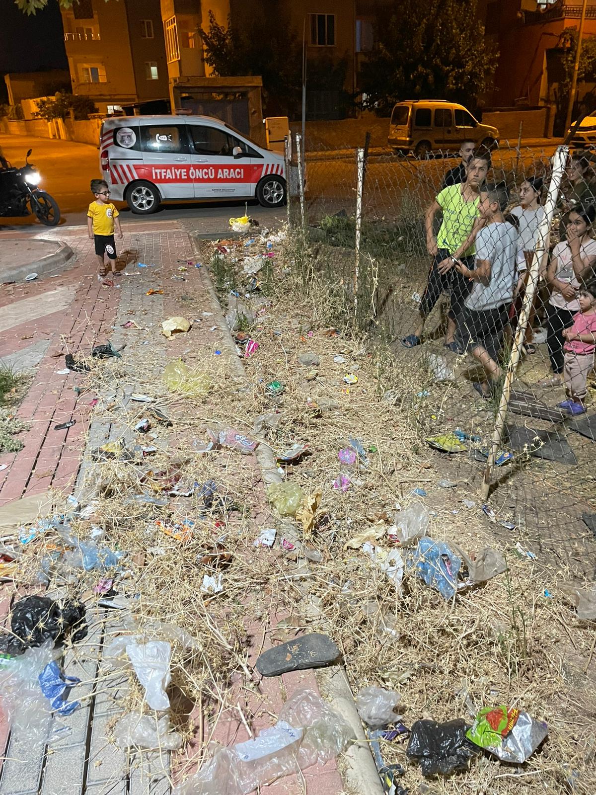 İtfaiyeciler Yangın İçin Değil Kayıp İşitme Cihazı İçin Seferber Oldu-1