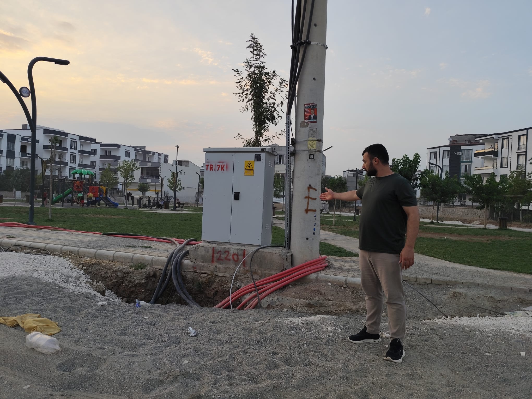 Ne Elektrik Var Ne De Düzen (3)