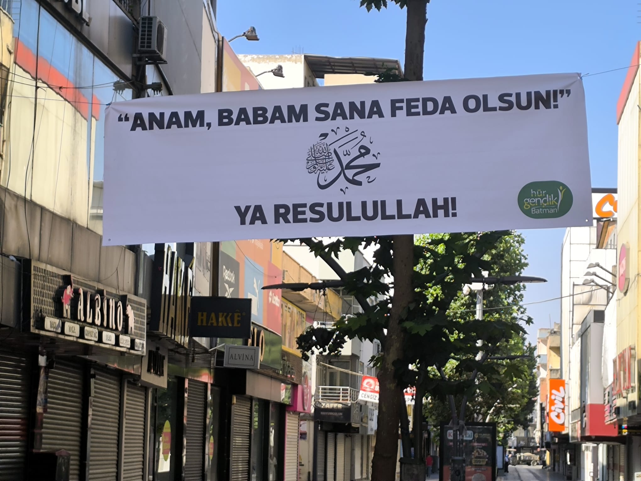 Peygamber Sevgisi Pankartı (1)