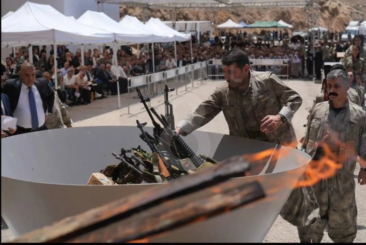 Pkk'li 30 Kişi Casene Mağarasındaki Törenle Silah Bıraktı 2