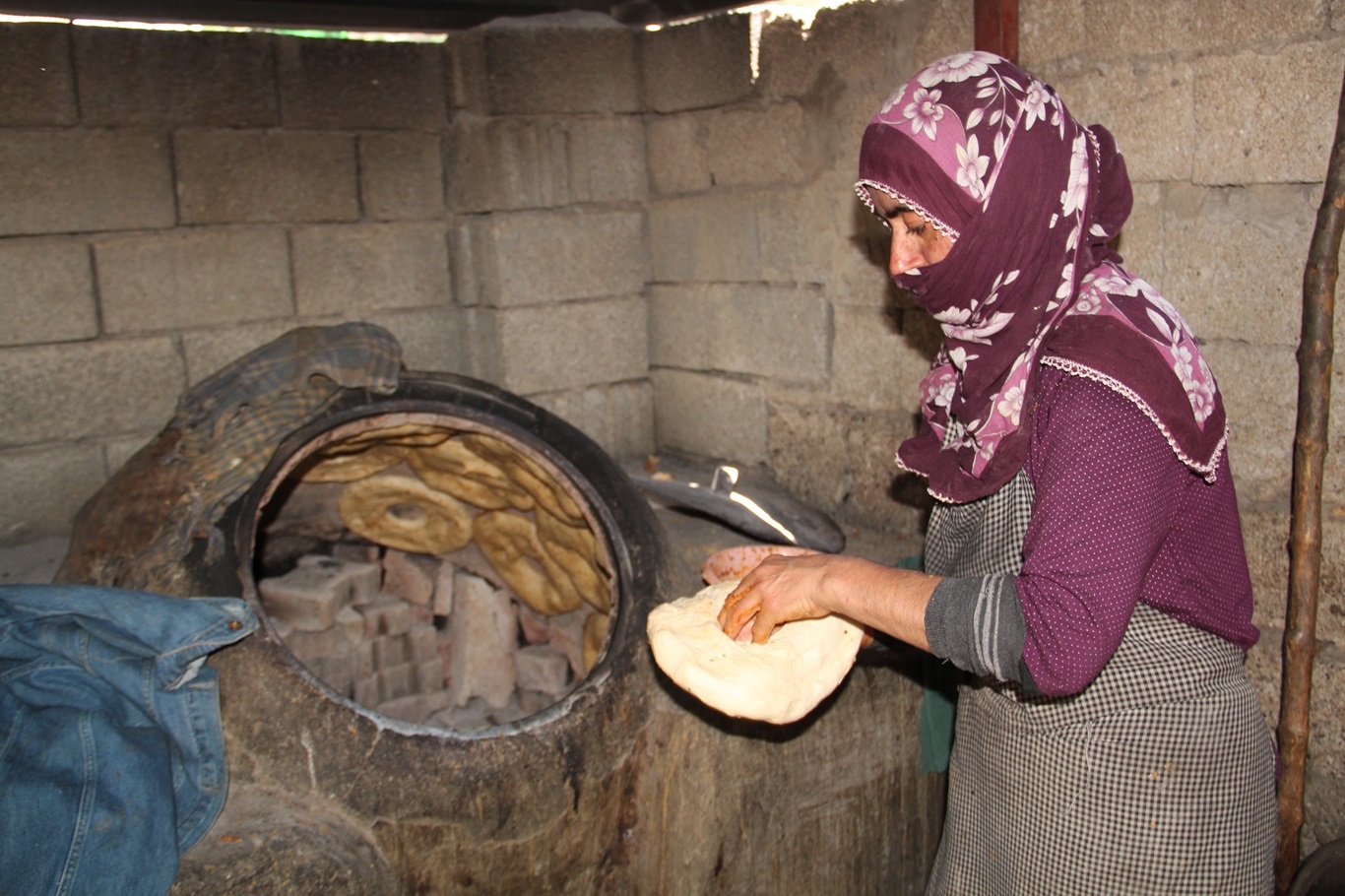 Tandırın Başında Alın Teri 01