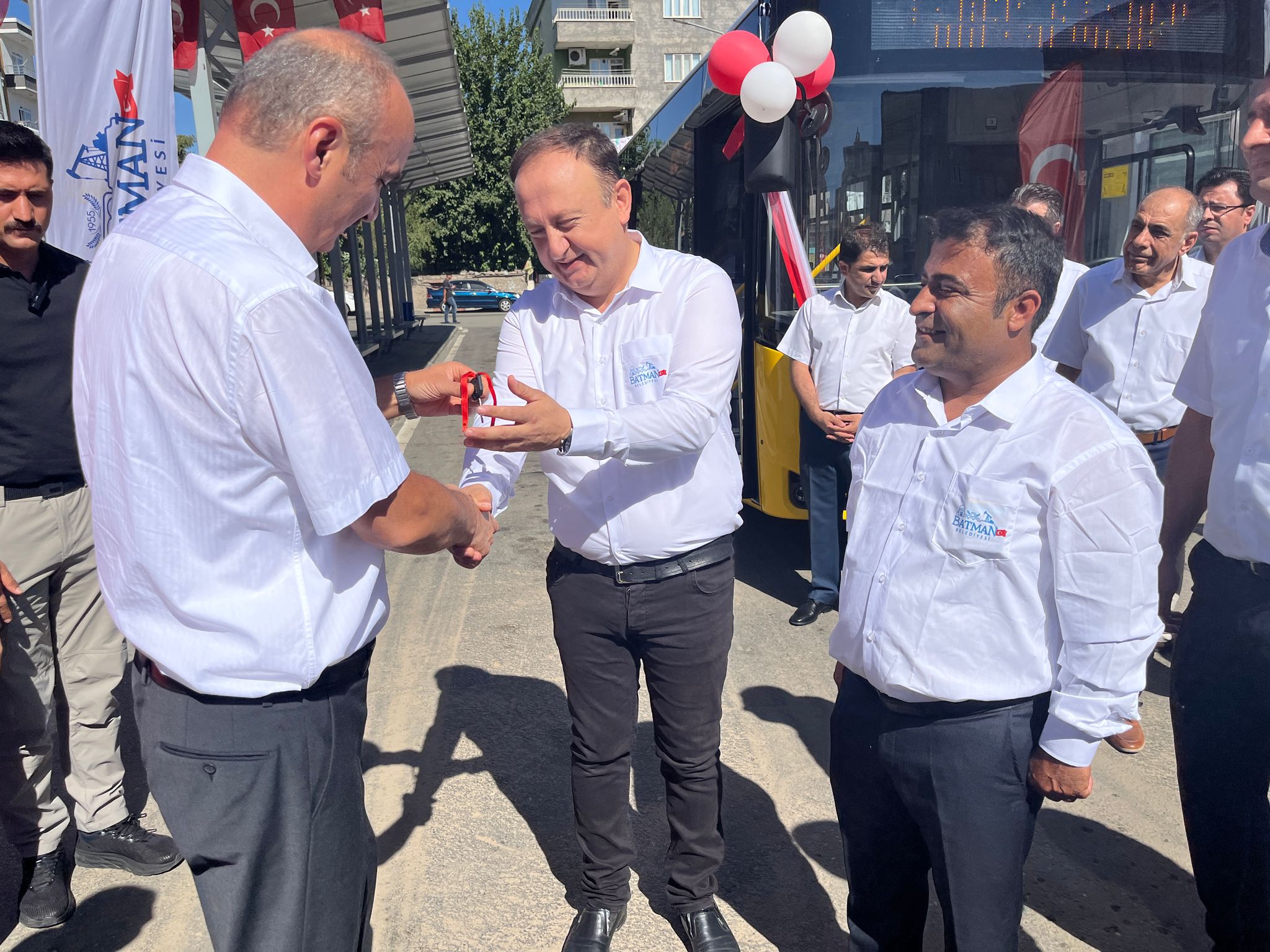 Batman Belediyesi’nden Ulaşımda Yeni Adım 3 Körüklü Otobüs Hizmete Girdi (6)