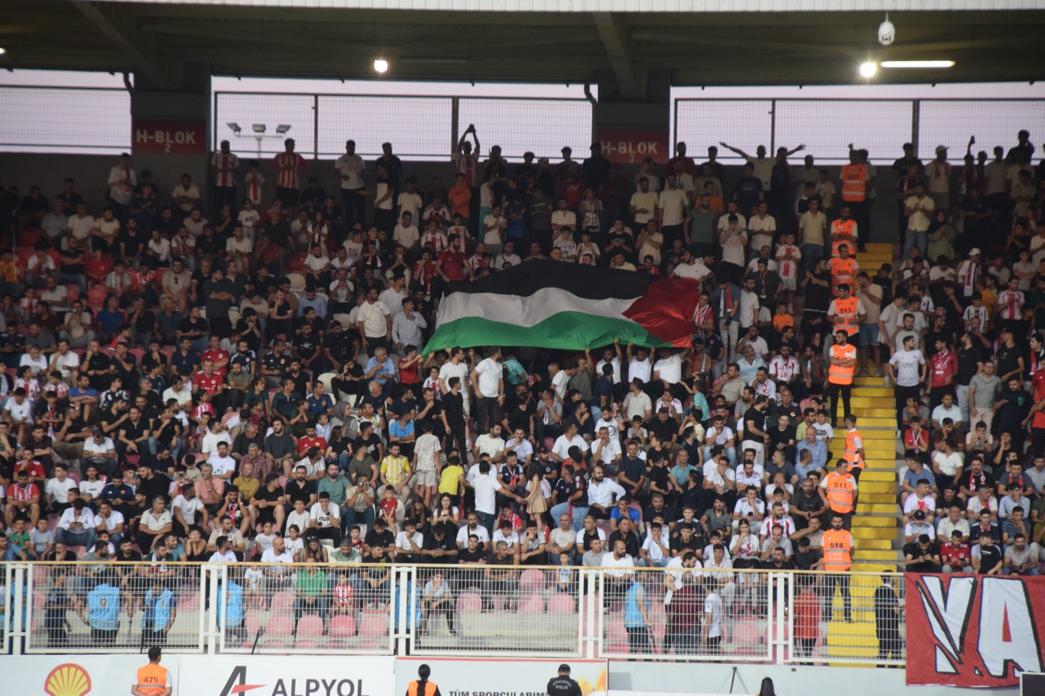 Batman Tribünlerinden Filistin’e Destek 72