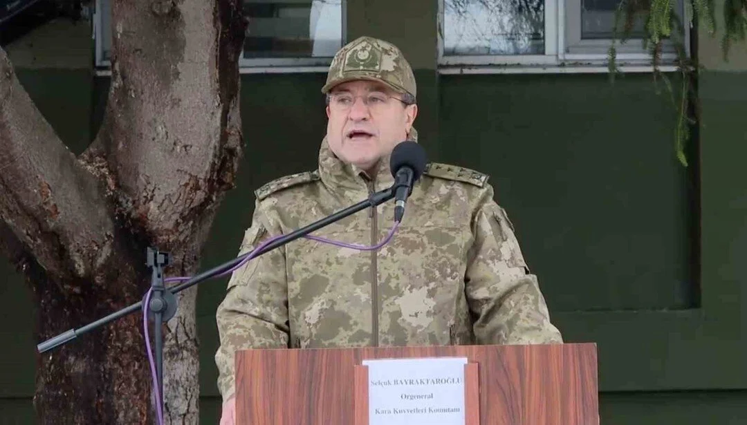 Genelkurmay Başkanı Emekli Edildi Yerine Selçuk Bayraktaroğlu Getirildi 88