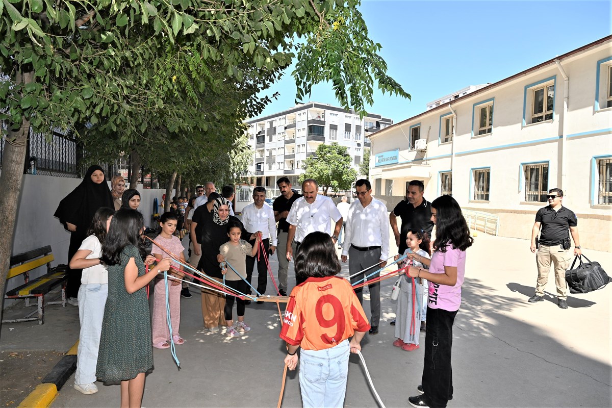 Tügva Yaz Okulu Programına Validen Ziyaret (1)