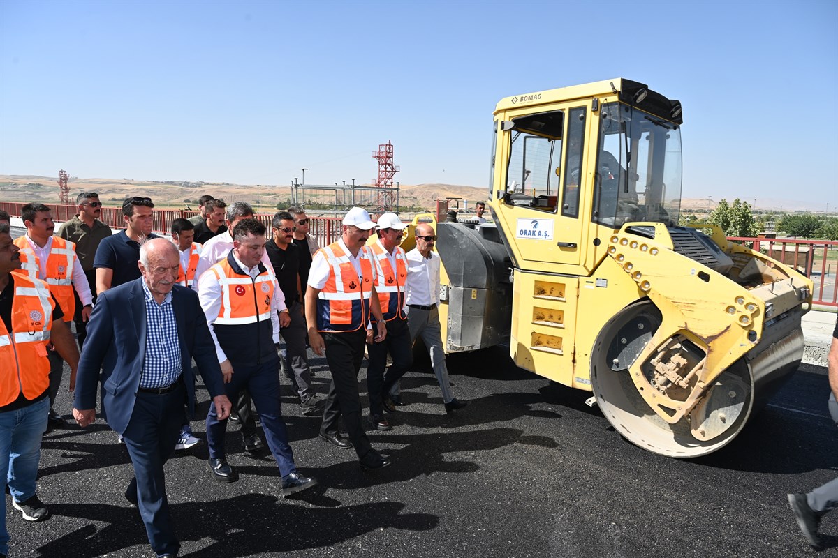 Vali Canalp, Diktepe Mevkiinde Yol Çalışmalarını İnceledi (1)