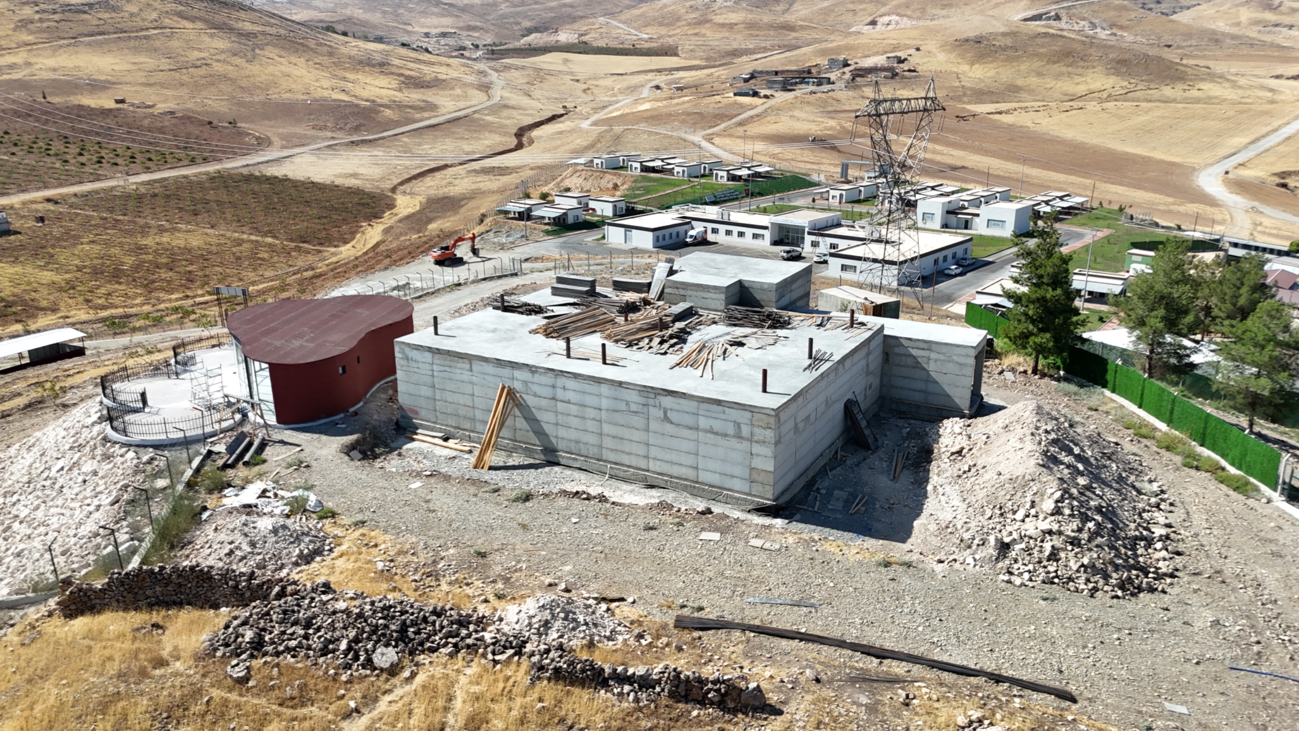 Vali Canalp, Yeni Yapılan İçme Suyu Hattını Yerinde İnceledi (1)-1