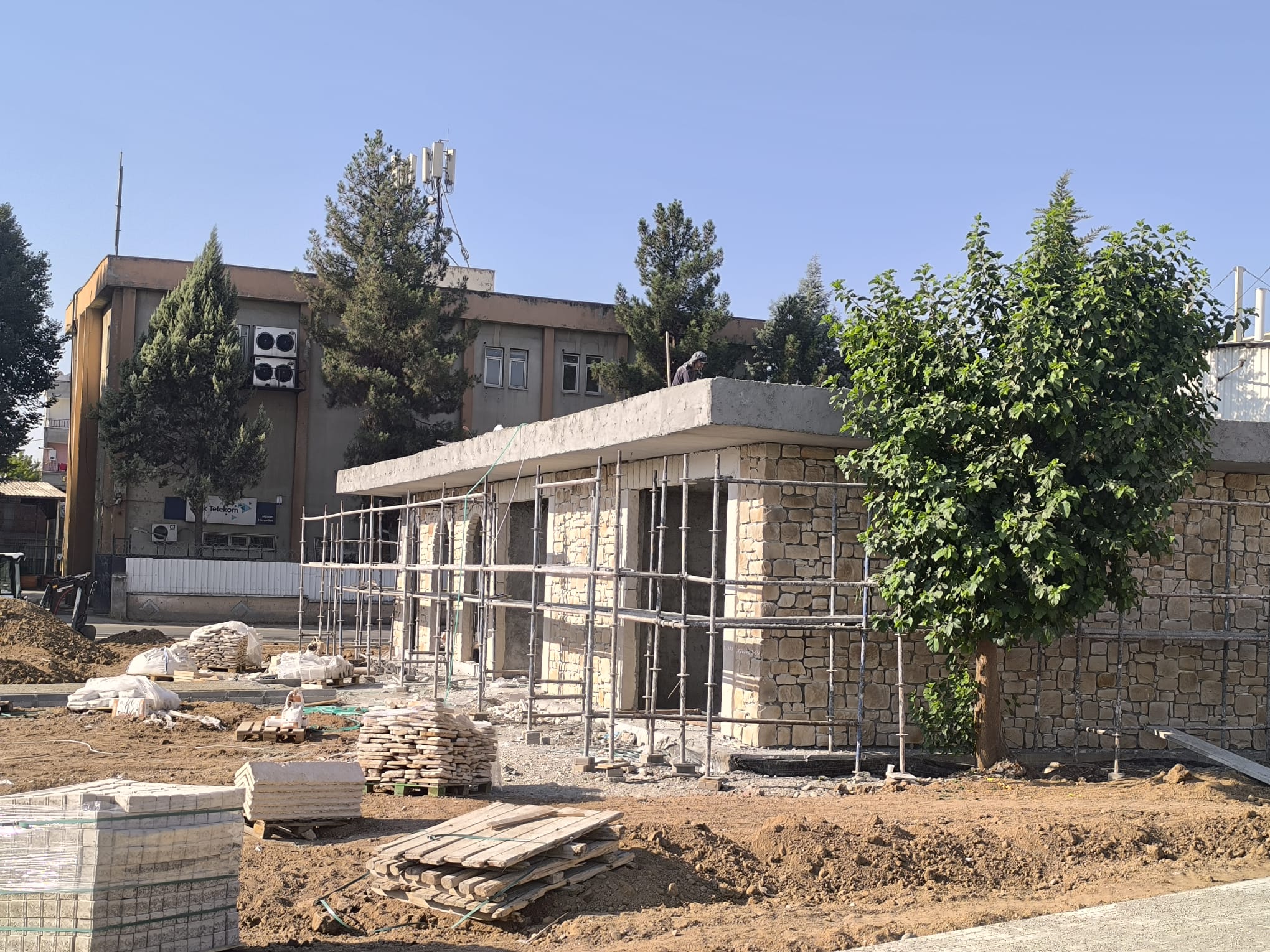 Yıkılan Dergah Camii Alanına Küçük Mescid Yapılıyor (2)