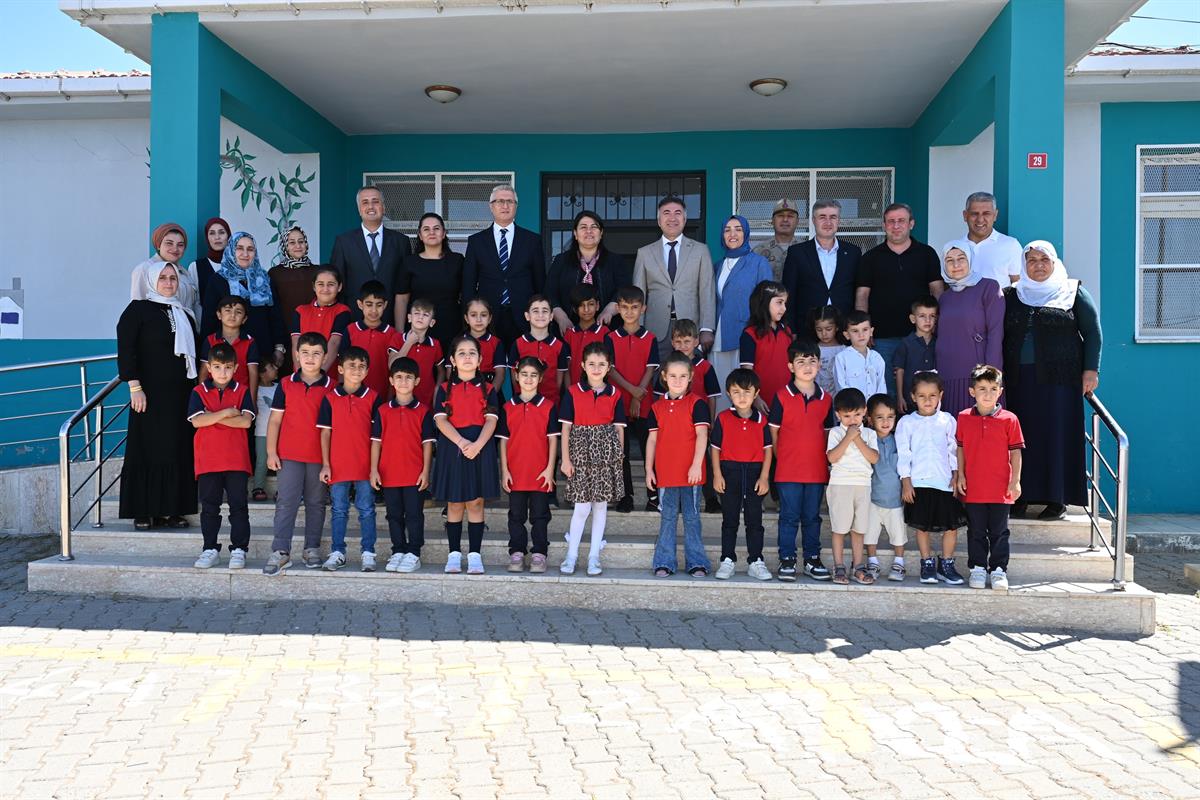 Akademisyen Öğrenci Buluşmaları Projesi Bayraklı’da Başladı (2)