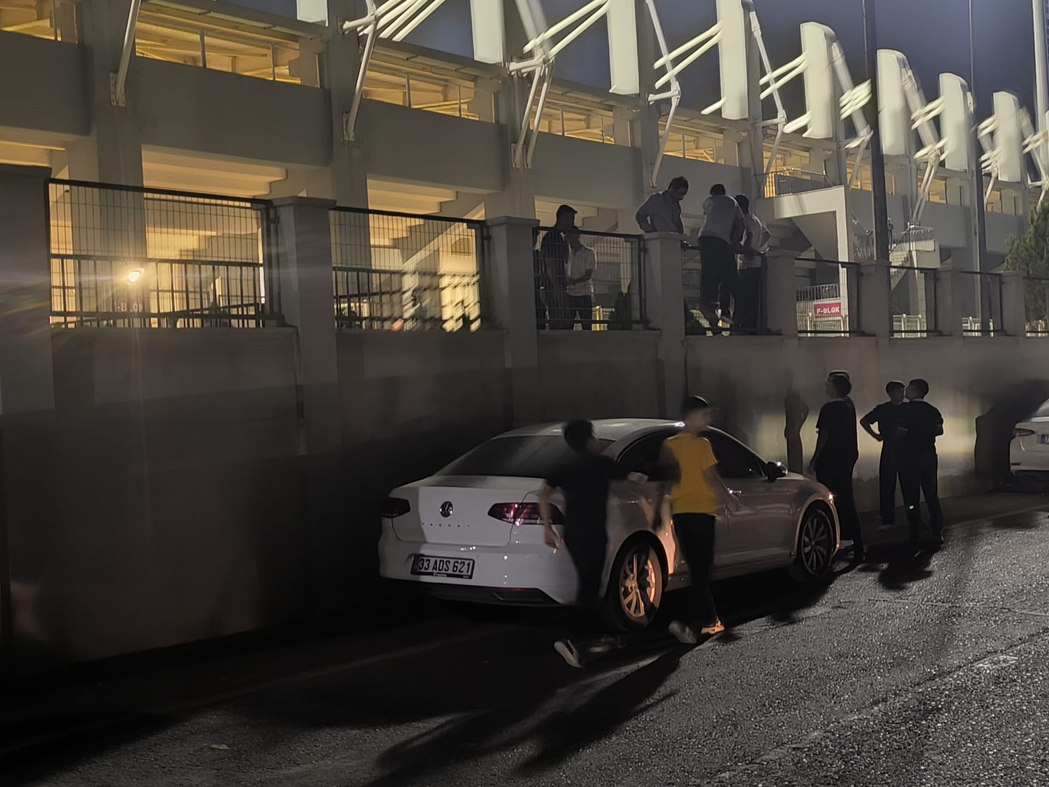 Batman Petrolspor Taraftarları Şehir Stadyumuna Arka Kapı İstiyor (5)