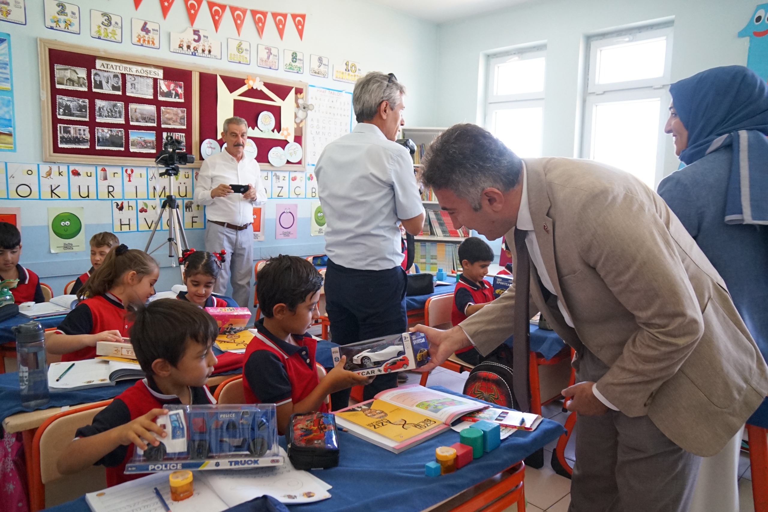 Batman Üniversitesi Üniversite Köy Buluşmaları Kapsamında Köy Sakinleriyle Bir Araya Geldi (5)