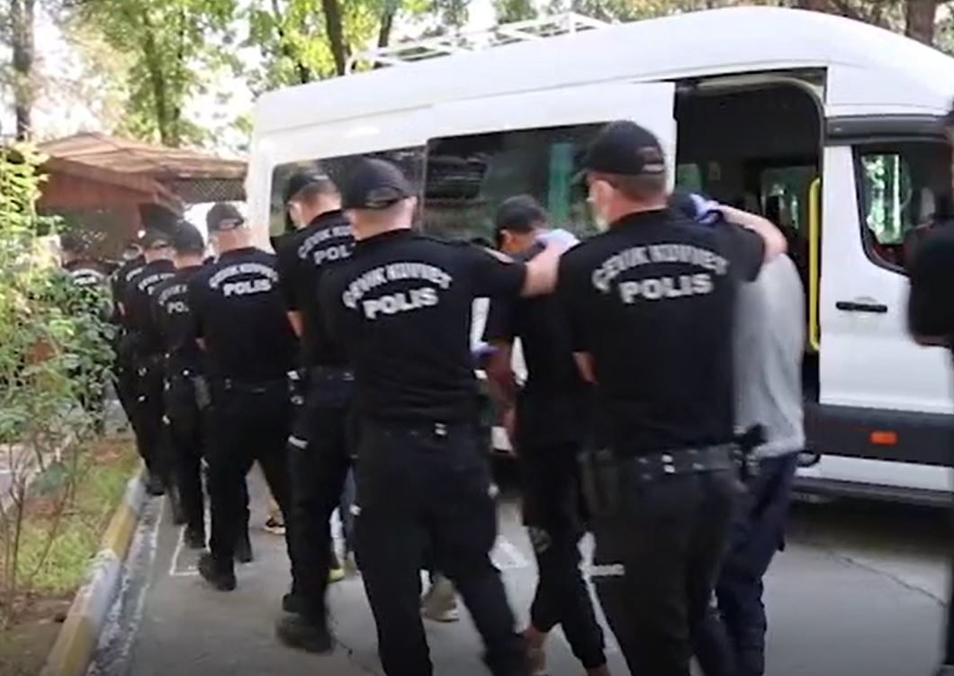 Batman’da 19 Yabancı Uyruklu Şahıs Yakalandı, 3 Organizatör Tutuklandı (2)