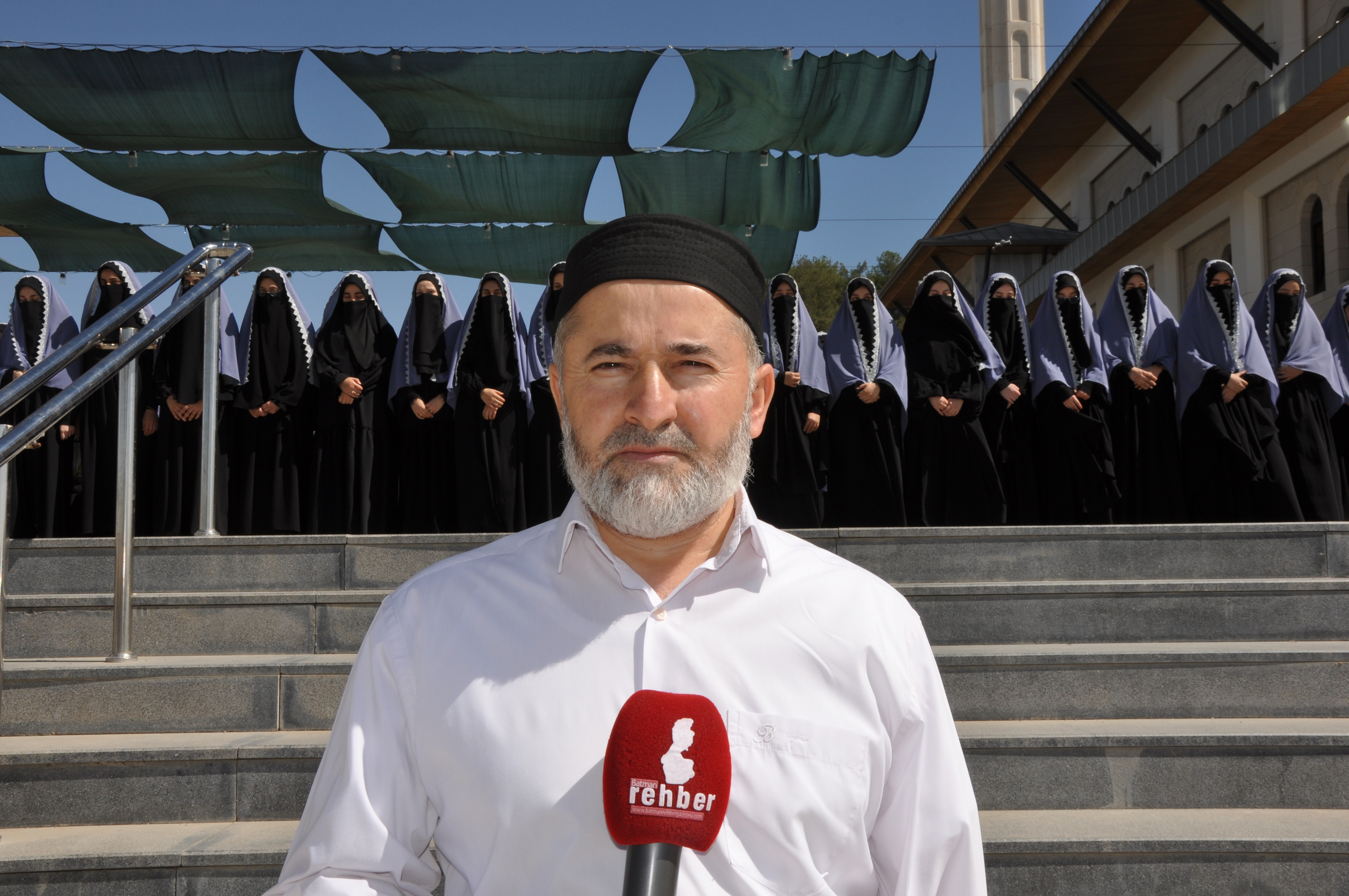 Batman’da Eğitimlerini Tamamlayan 60 Hafize Taç Giydi (2)