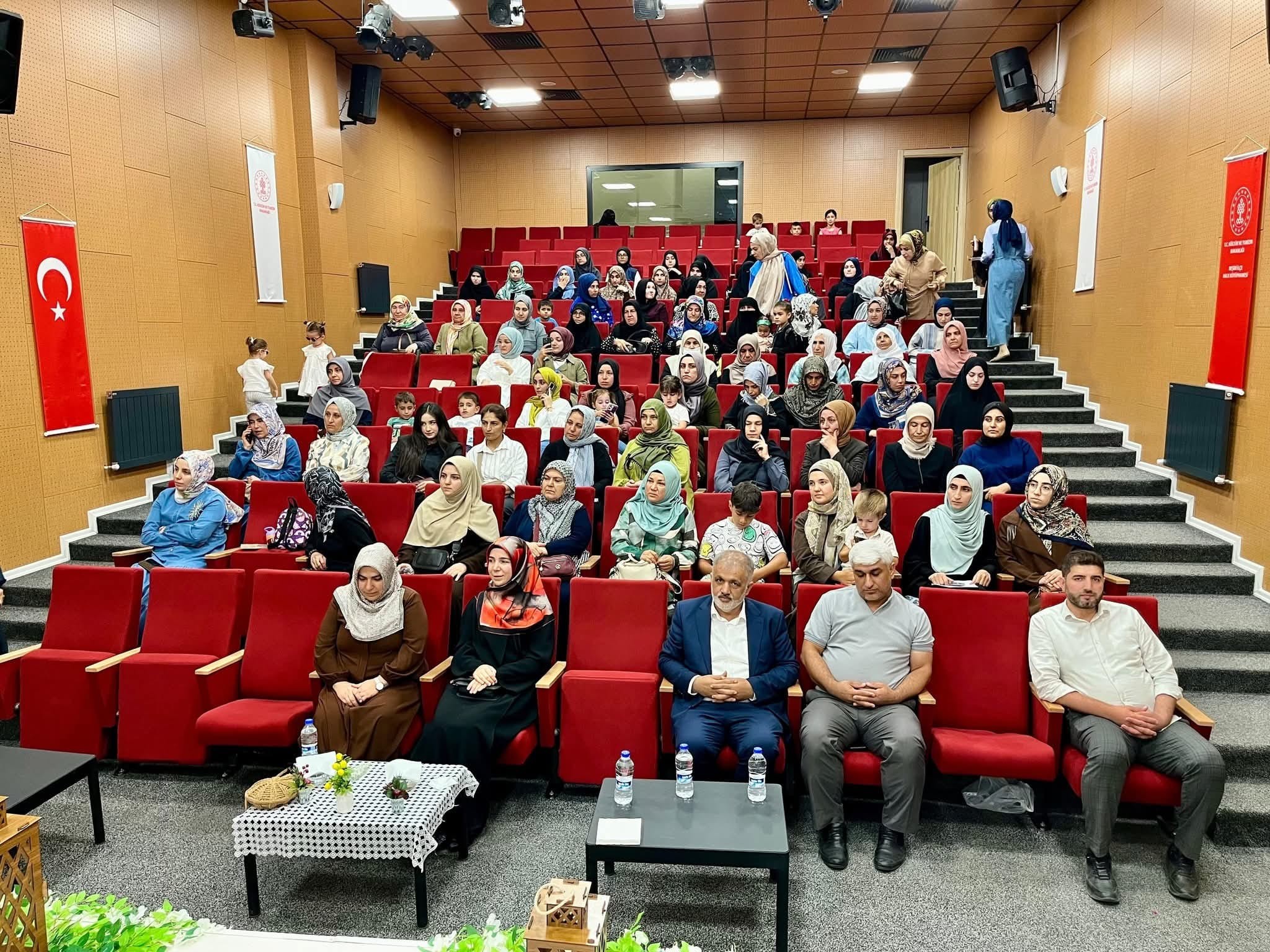 Beşiri’de “Peygamberimiz Ve Aile Ahlakı” Konulu Konferans (3)