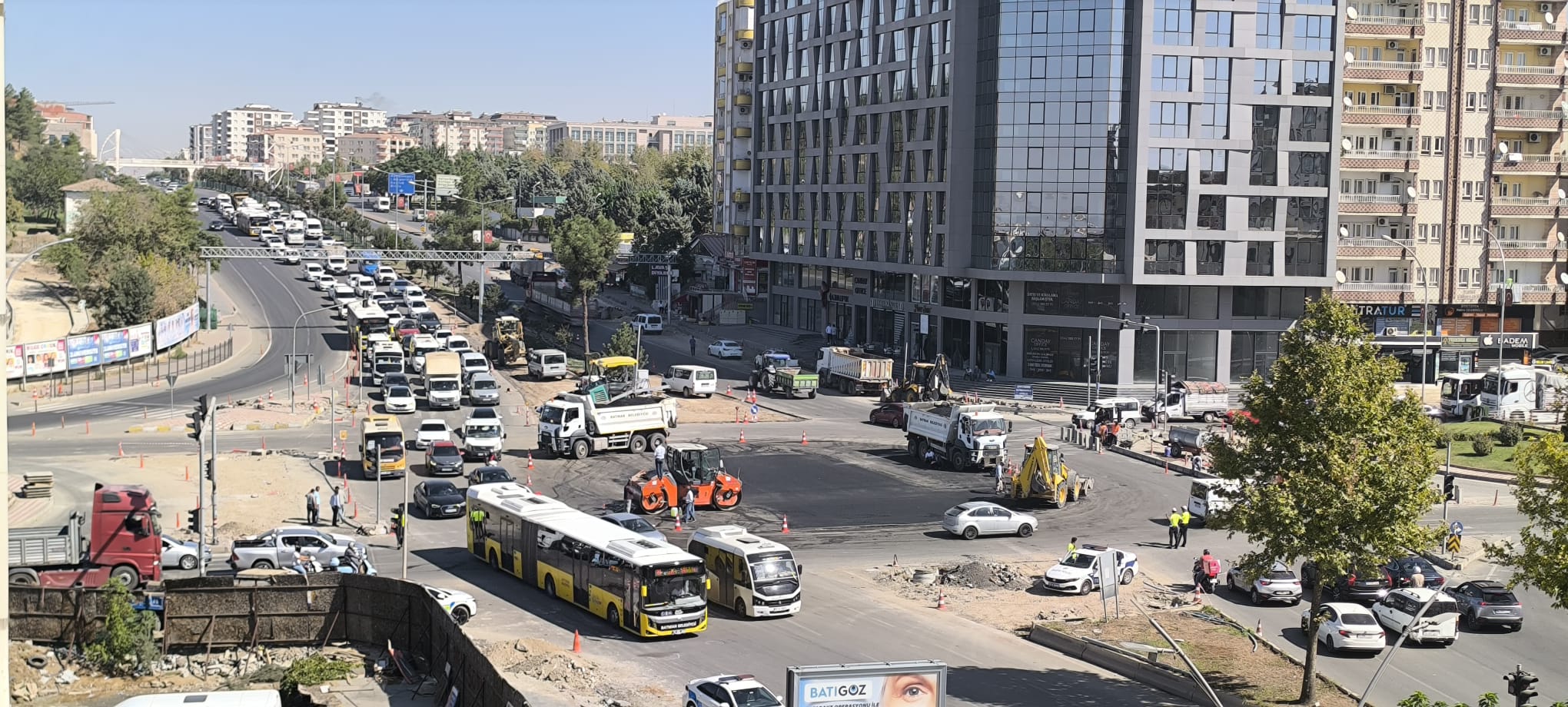 Esentepe Kavşağı’ndaki Yol Çalışması Trafiği Kilitledi (6)