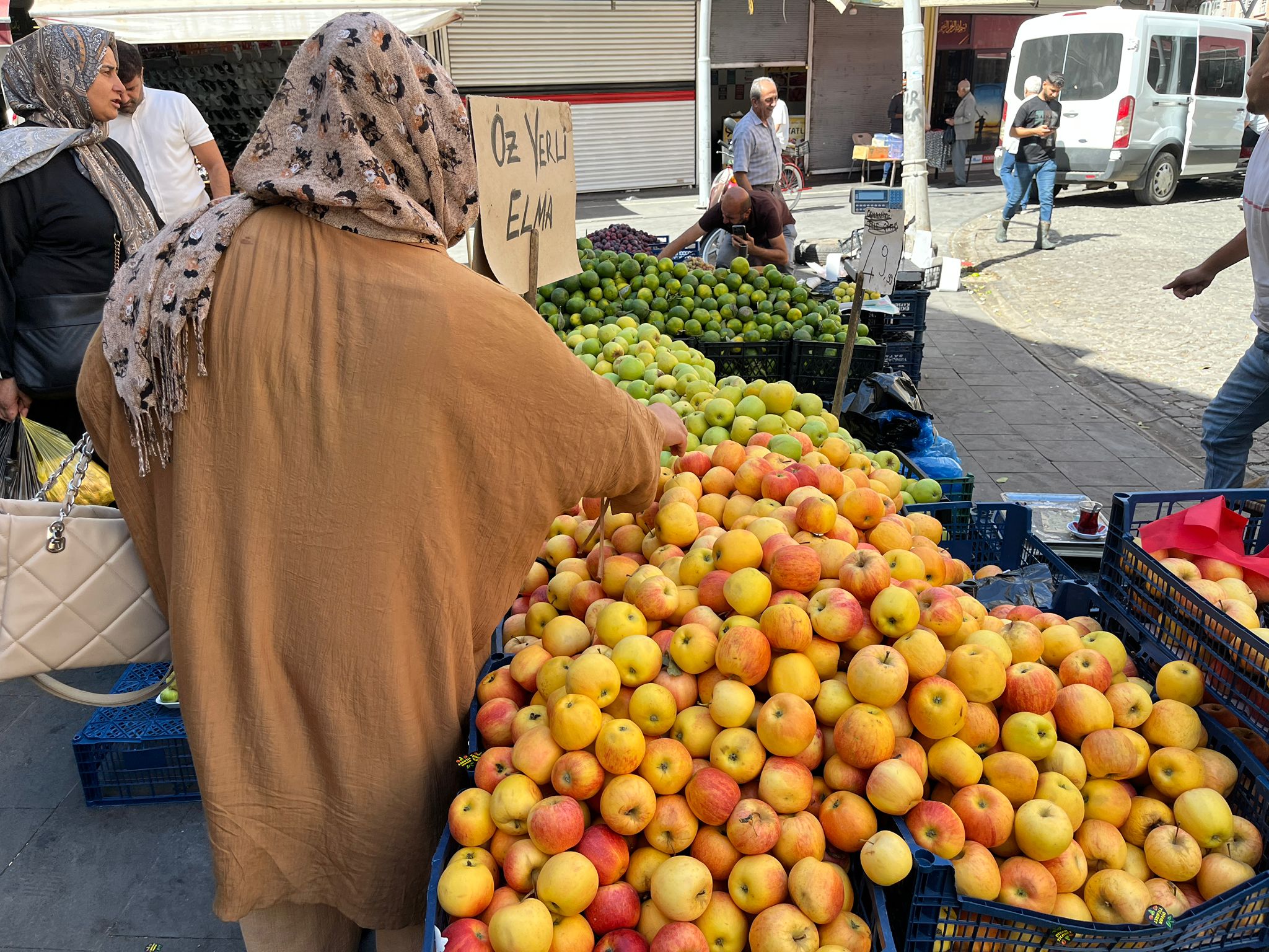 Gevaş Elması Batman Pazarlarında (1)