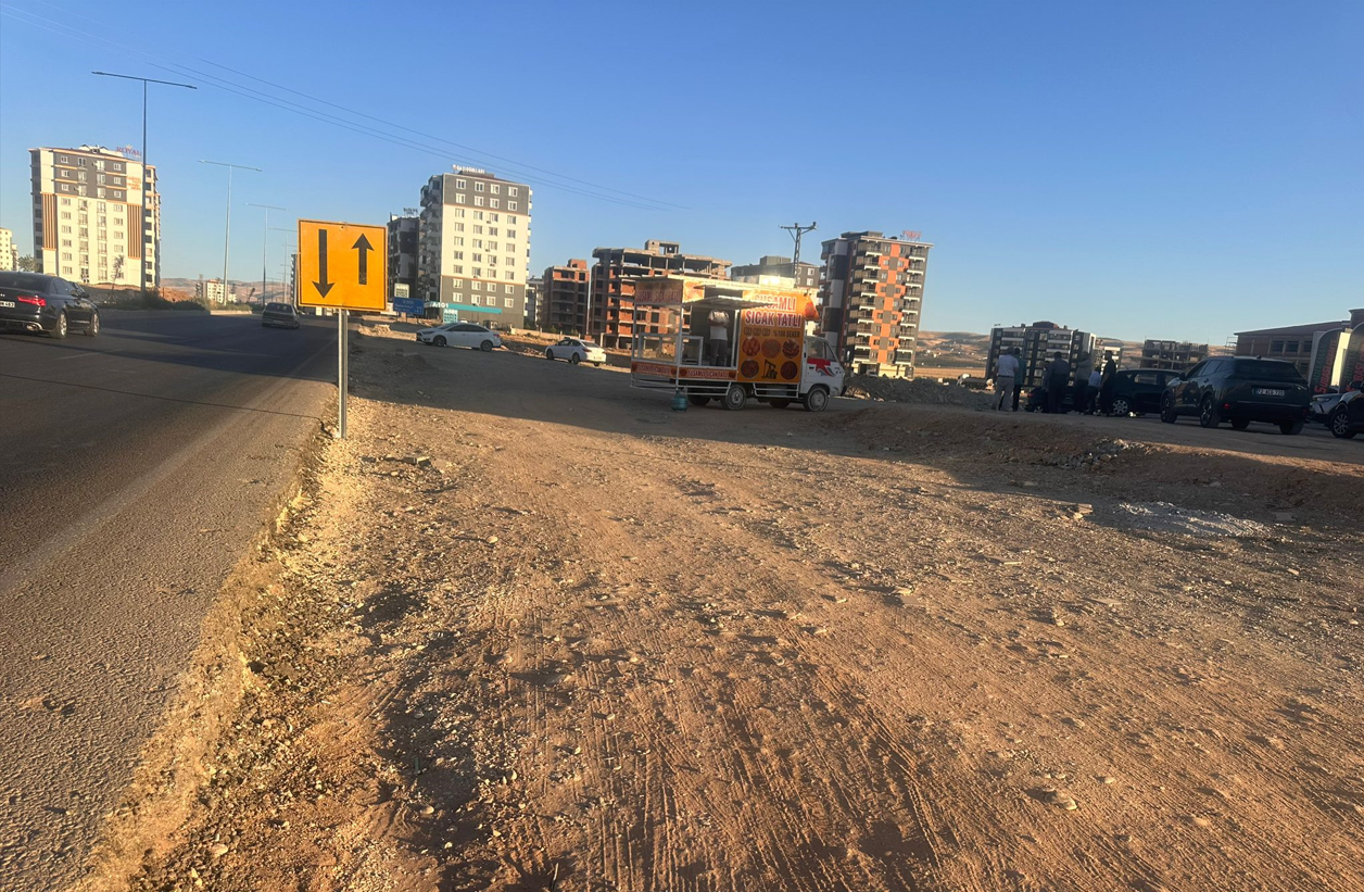 Hasankeyf Yolundaki Kavşak Çalışması Durdu, Mahalleli Tepkili2