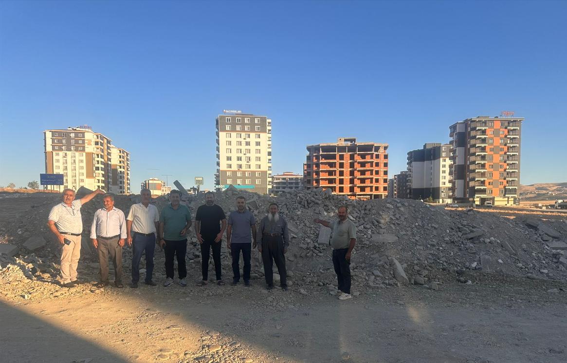 Hasankeyf Yolundaki Kavşak Çalışması Durdu, Mahalleli Tepkili3