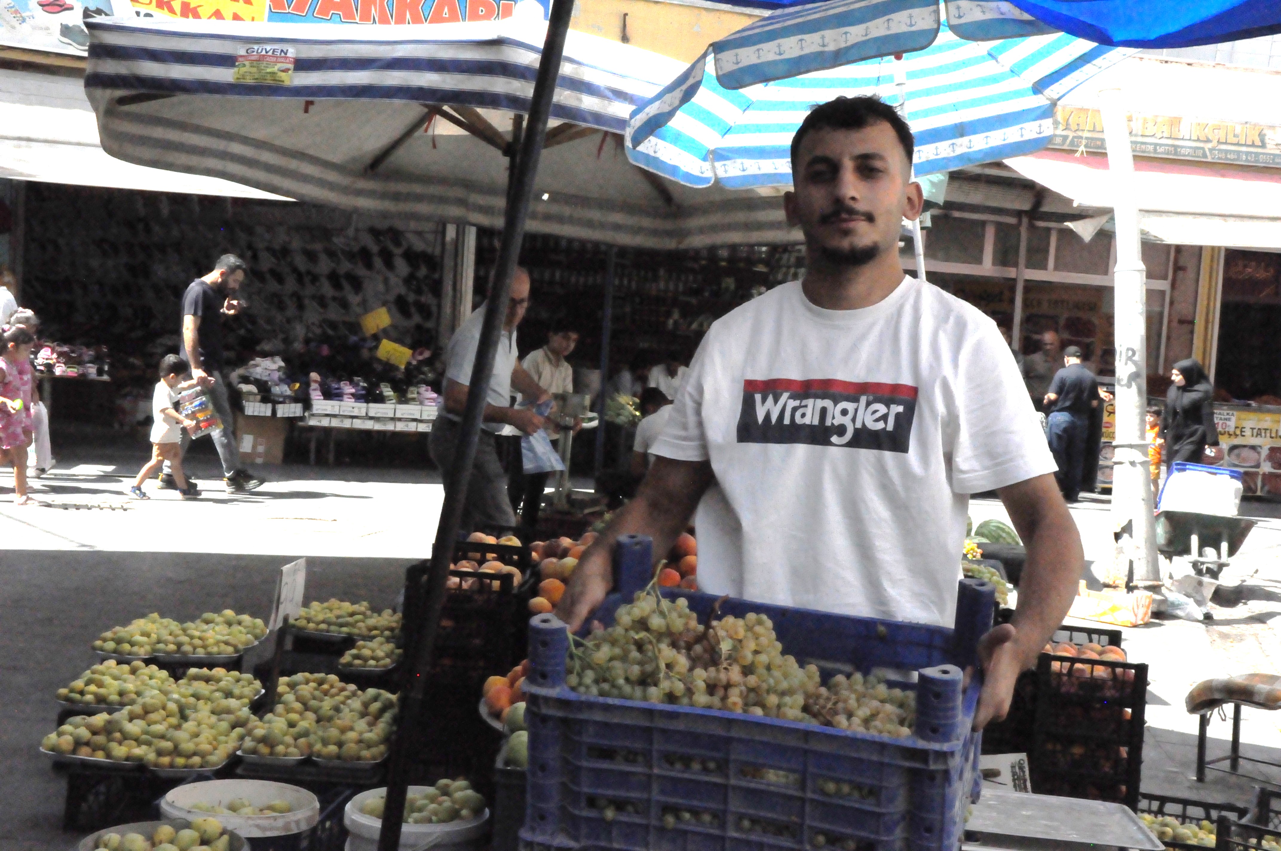 Mazrona Üzümü Tezgahlarda Fiyatı Cep Yakıyor!-1