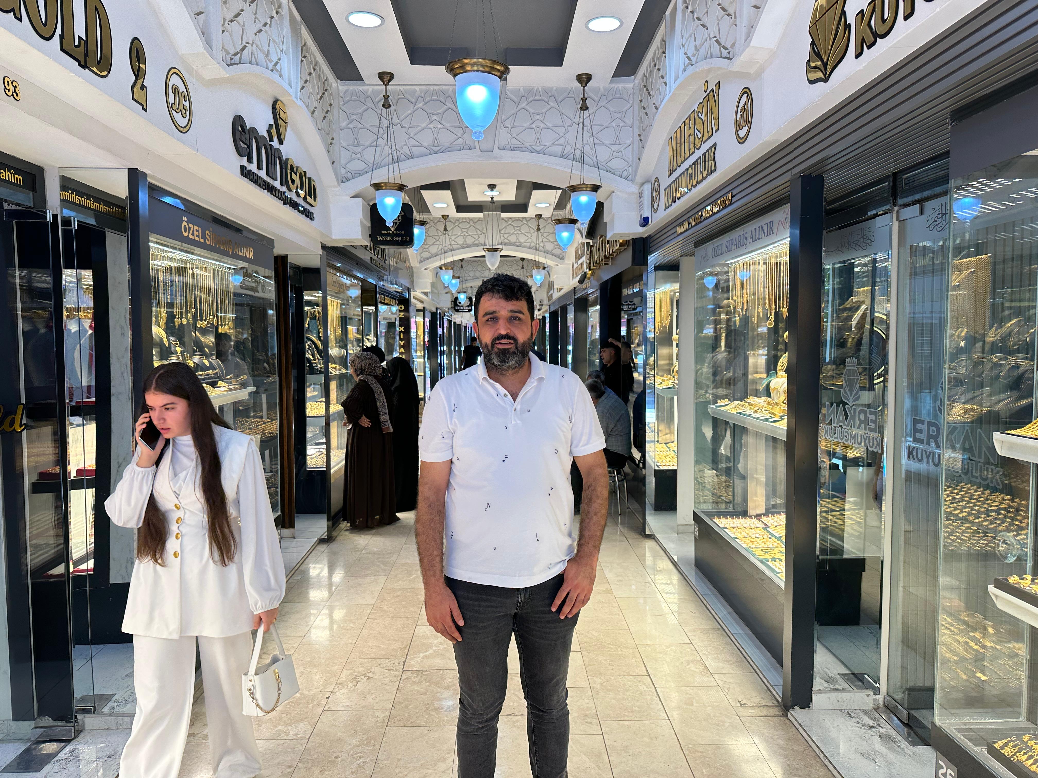 Vatandaşlar Ev Ve Arabalarını Satarak Altına Yatırım Yapıyor (1)