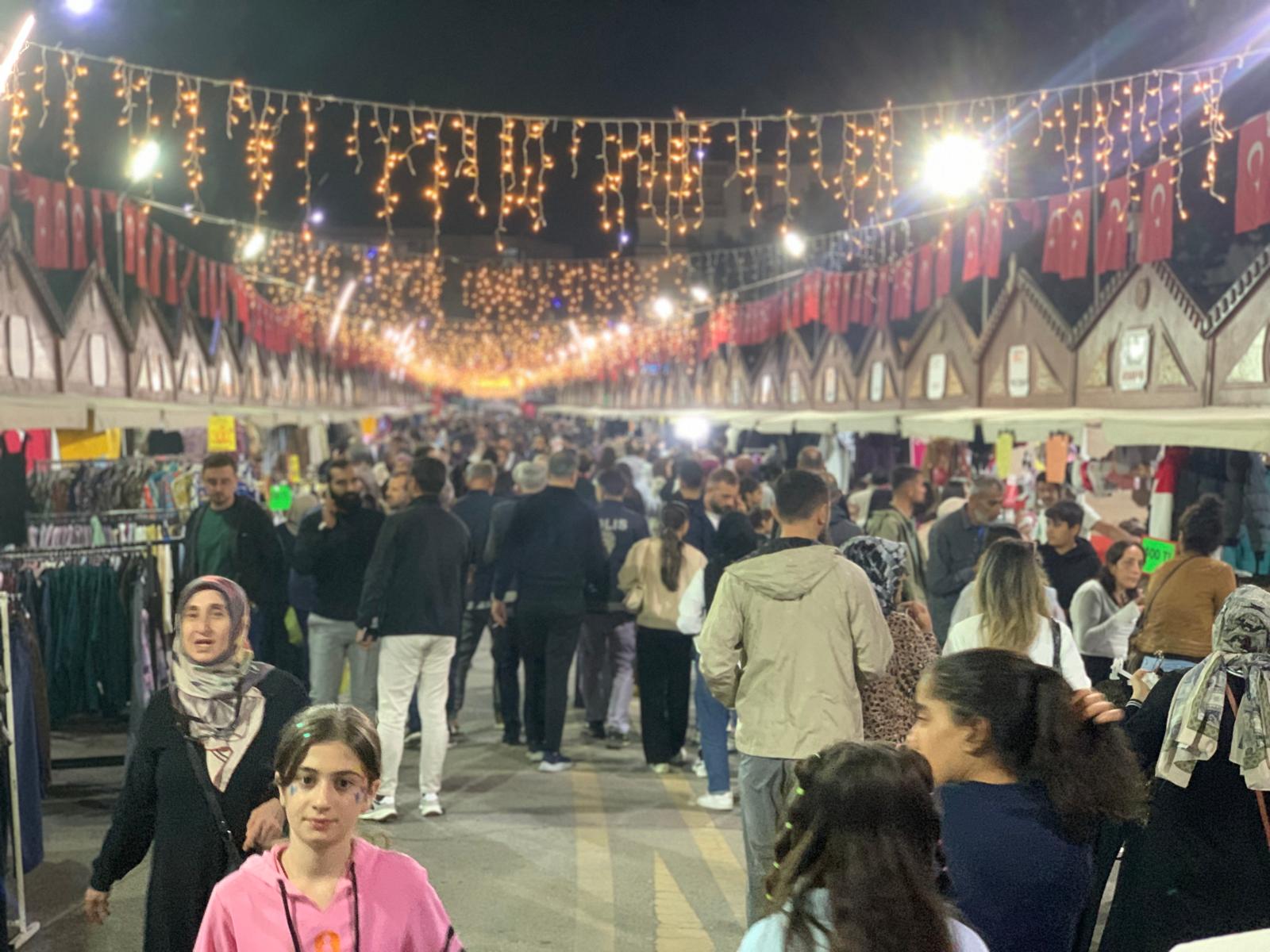 Batman 2. Tekstil Fuarı'nda Gece Yoğunluğu! (1)