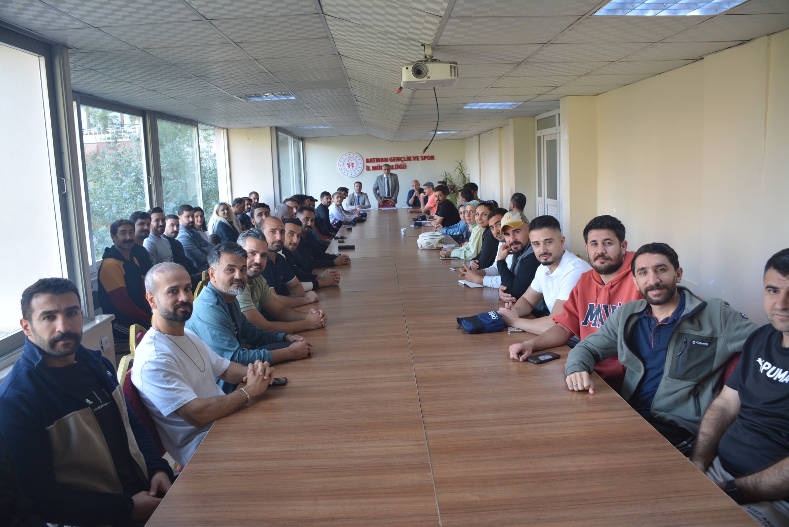Batman Gençlik Ve Spor İl Müdürlüğü, 2025 2026 Sezonuna Güçlü Bir Başlangıç Yapmak Amacıyla Tüm Branş Antrenörleriyle Bir Araya Geldi (2)