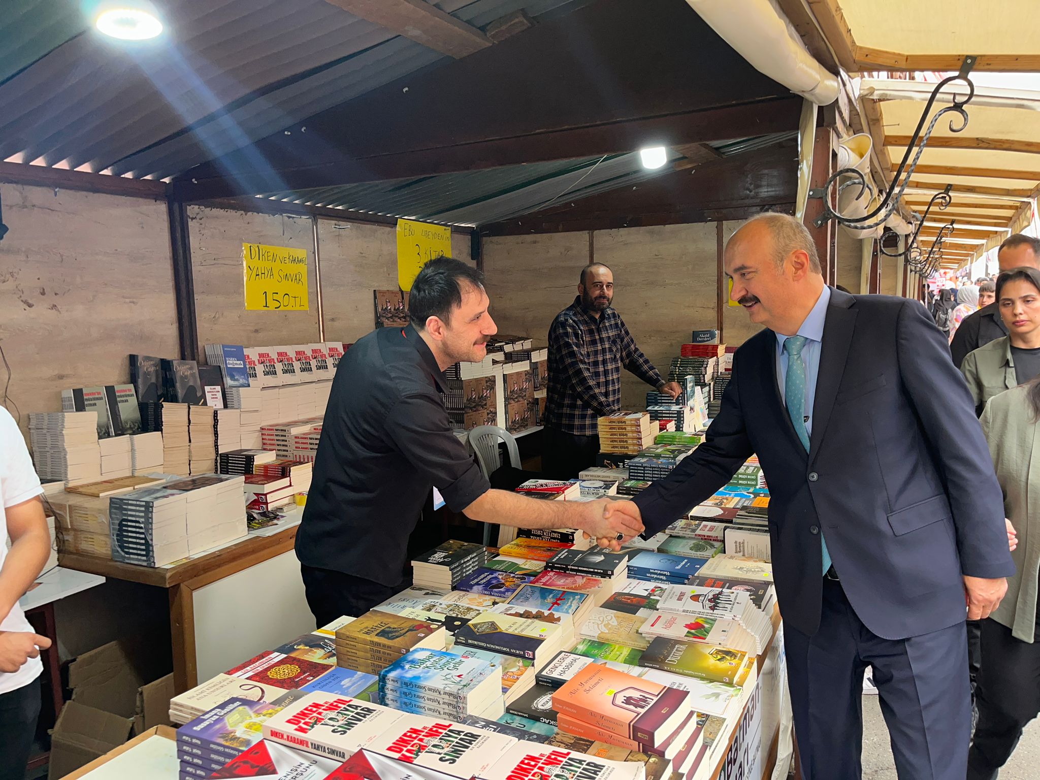 Batman Kitap Fuarı Okuyuculara Kapılarını Açtı (1)