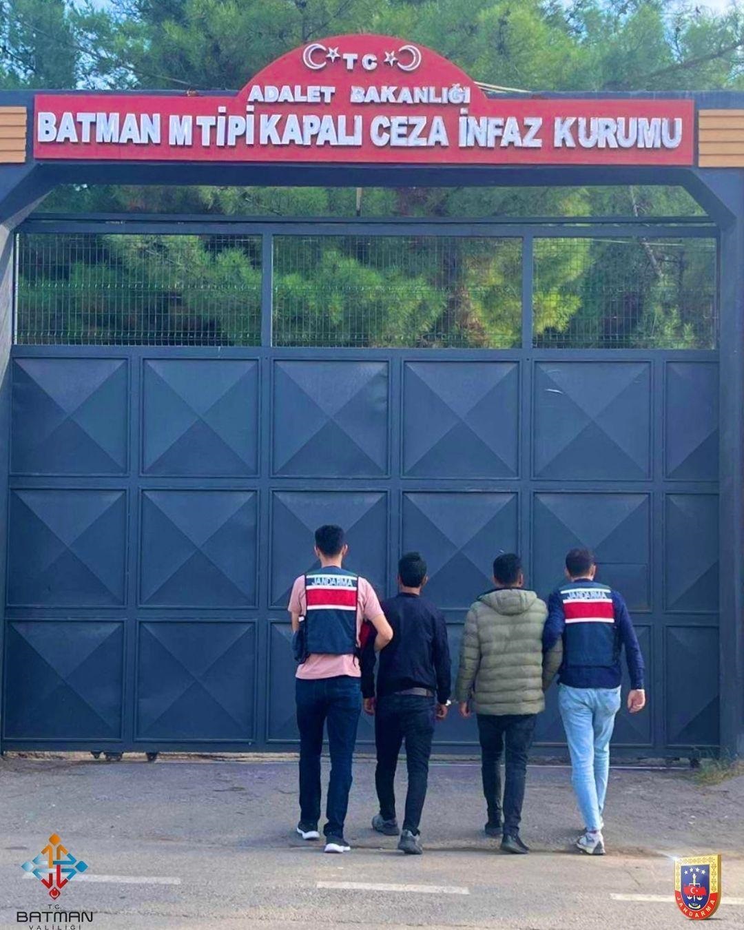 Batman’da Silah Kaçakçıları Suçüstü Yakalandı 6