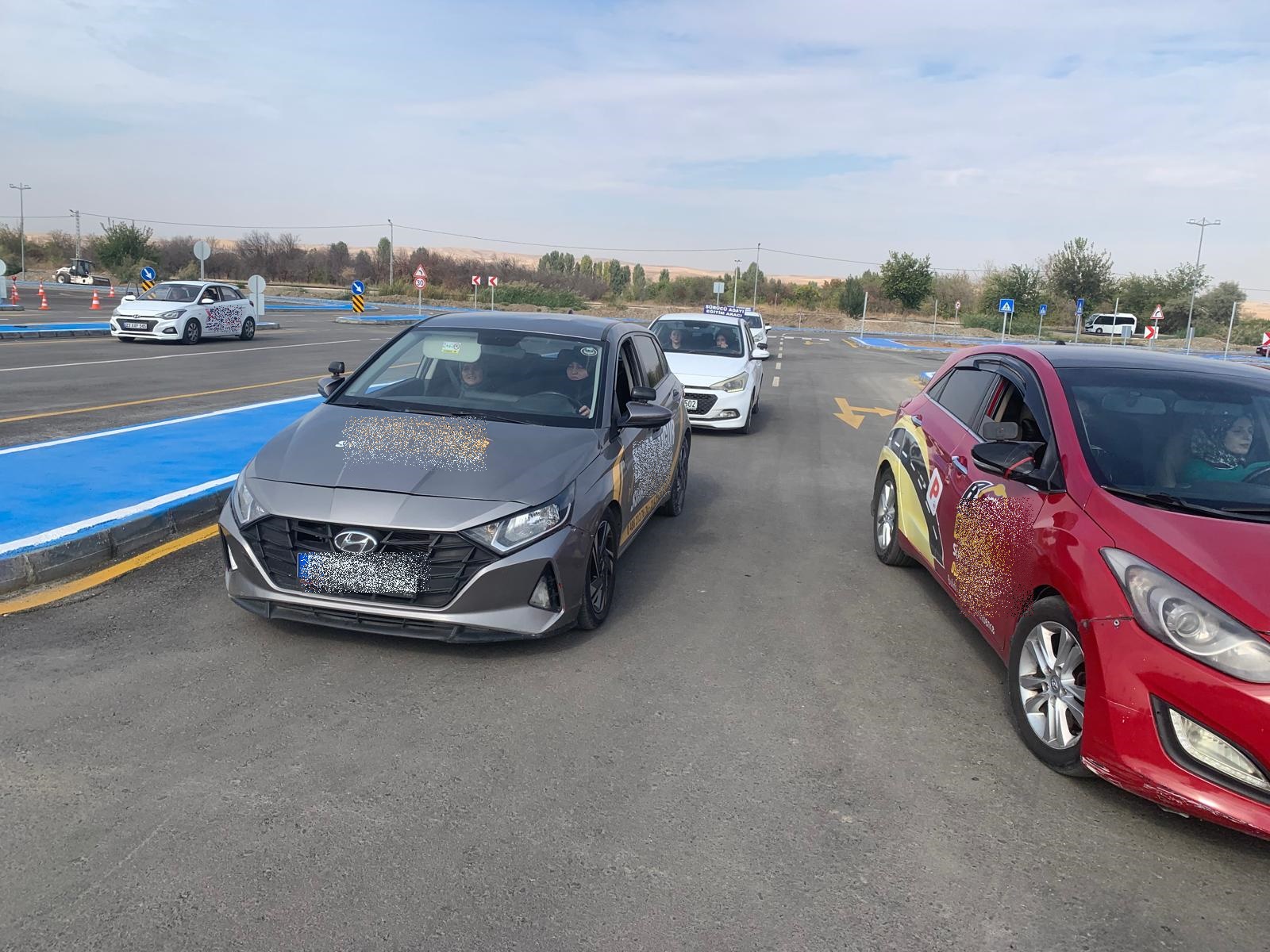 Batman’da Sürücü Akademisiyle Acemi Sürücüler Güvenle Direksiyon Başına (2)