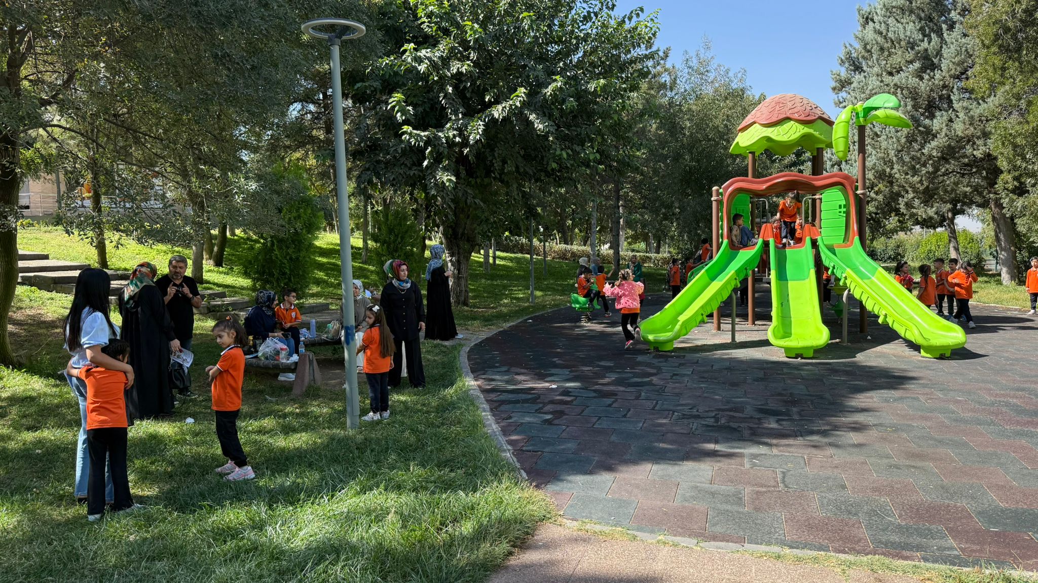 Birinci Sınıf Öğrencileri İlk Yazılarını Anneleriyle Paylaştı (2)