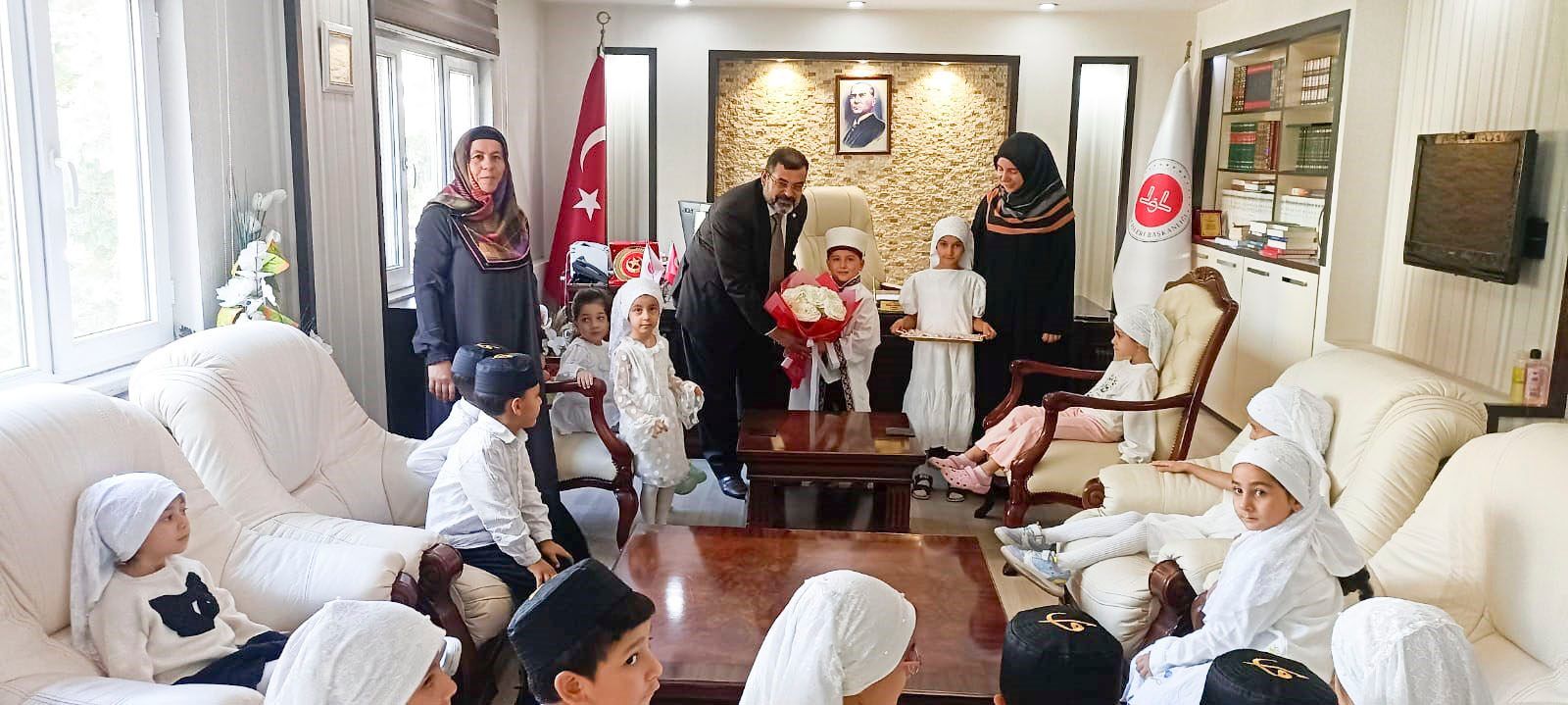 Camiler Haftası'na En Şirin Kutlama Minik Öğrenciler Müftüyü Ziyaret Etti (2)
