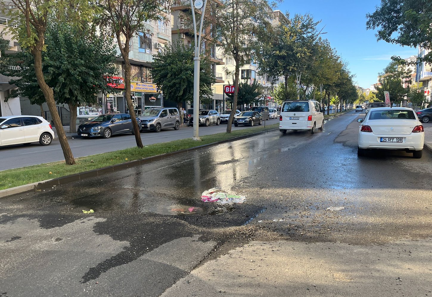 Fatih Mahallesi’nde 1 Aydır Boşa Akan Su Tepki Çekiyor (2)