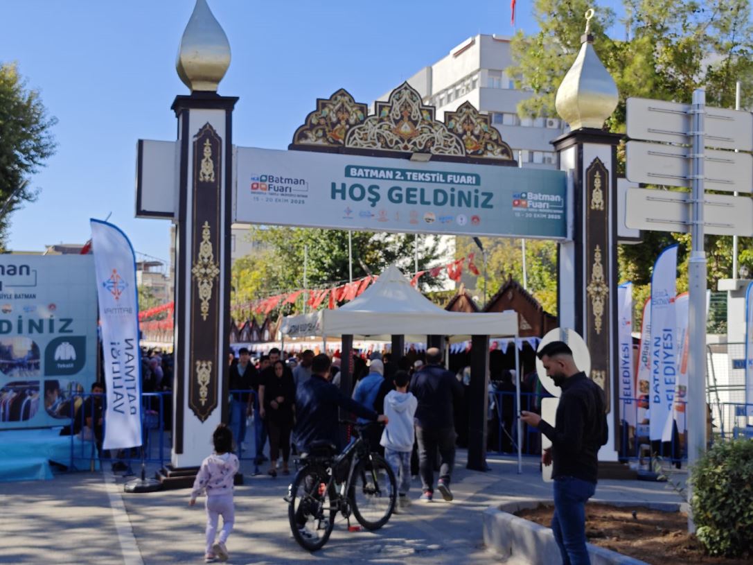 Mahşeri Kalabalık Esnafın Yüzünü Güldürdü (3)