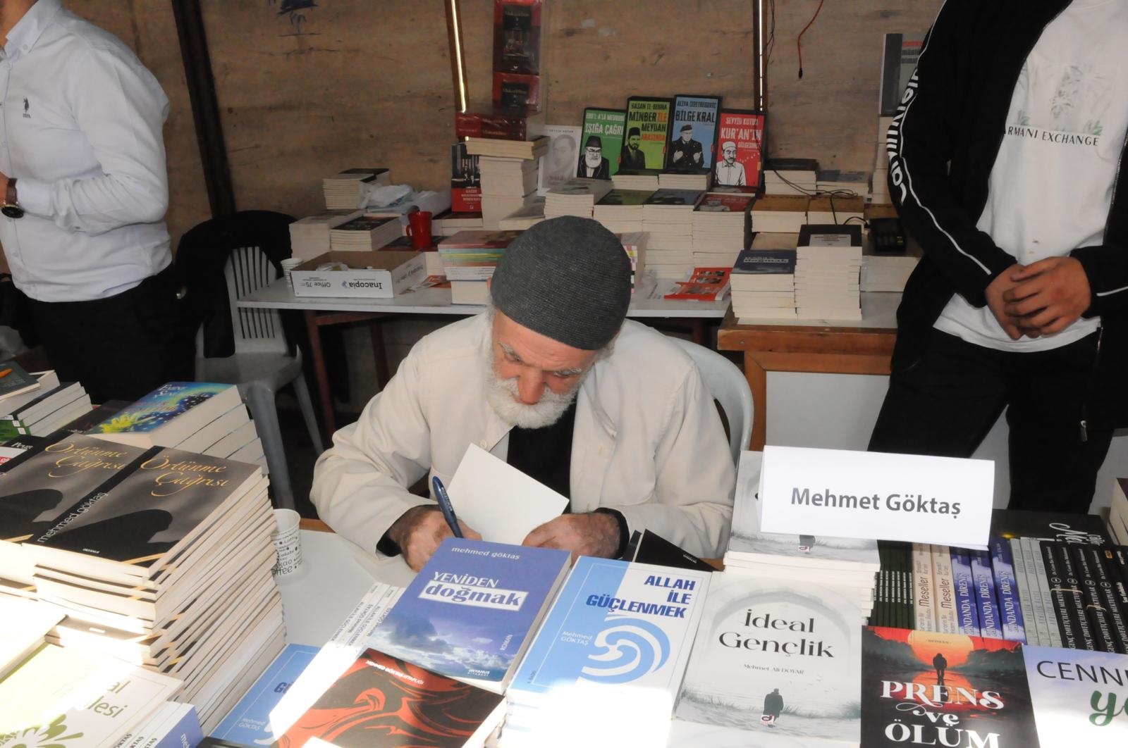 Mehmet Göktaş “Okumak Bir Ayrıcalıktır, Kitap En Büyük Yatırımdır” 21